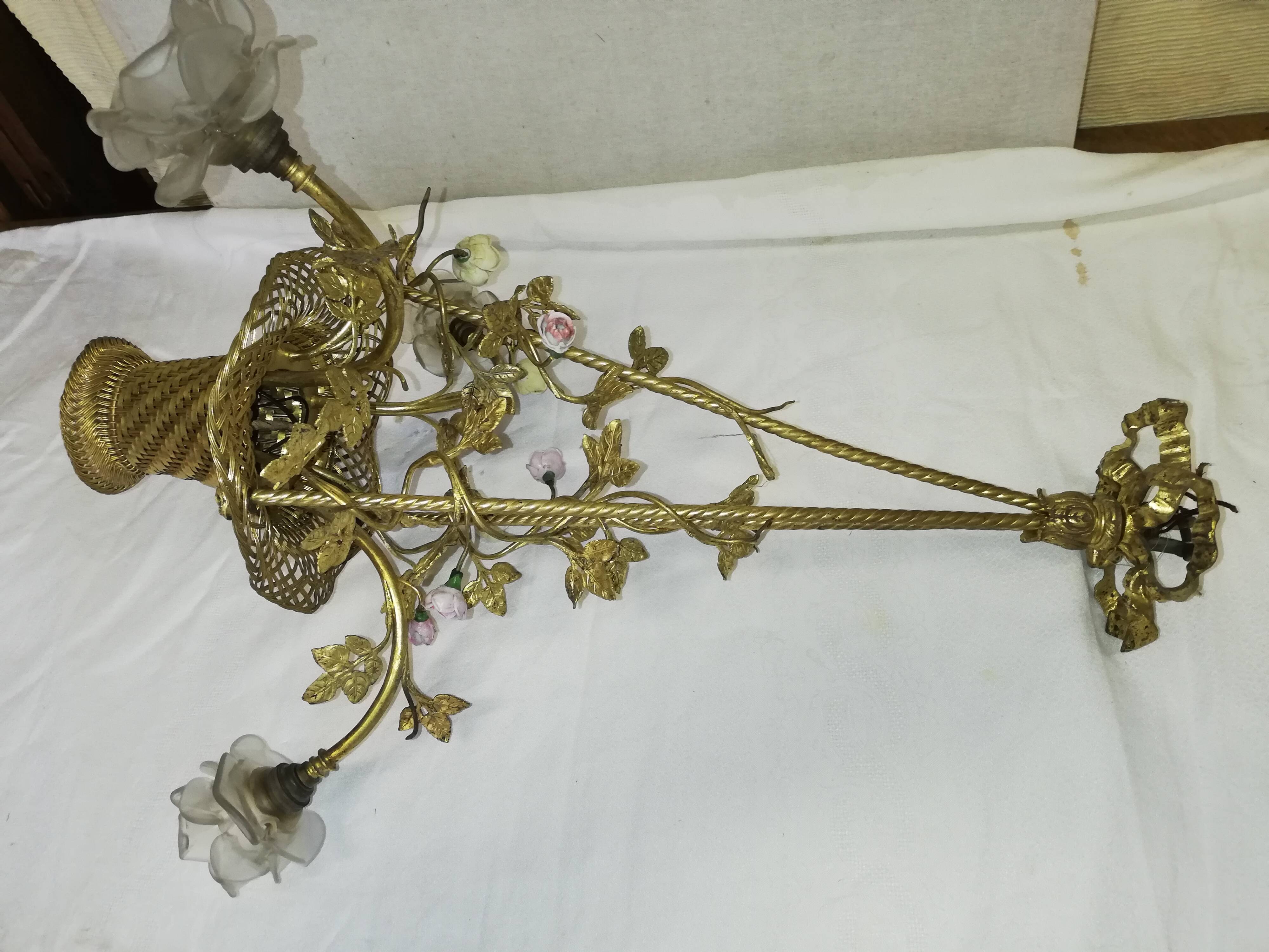 Lustre corbeille Louis XVI en bronze