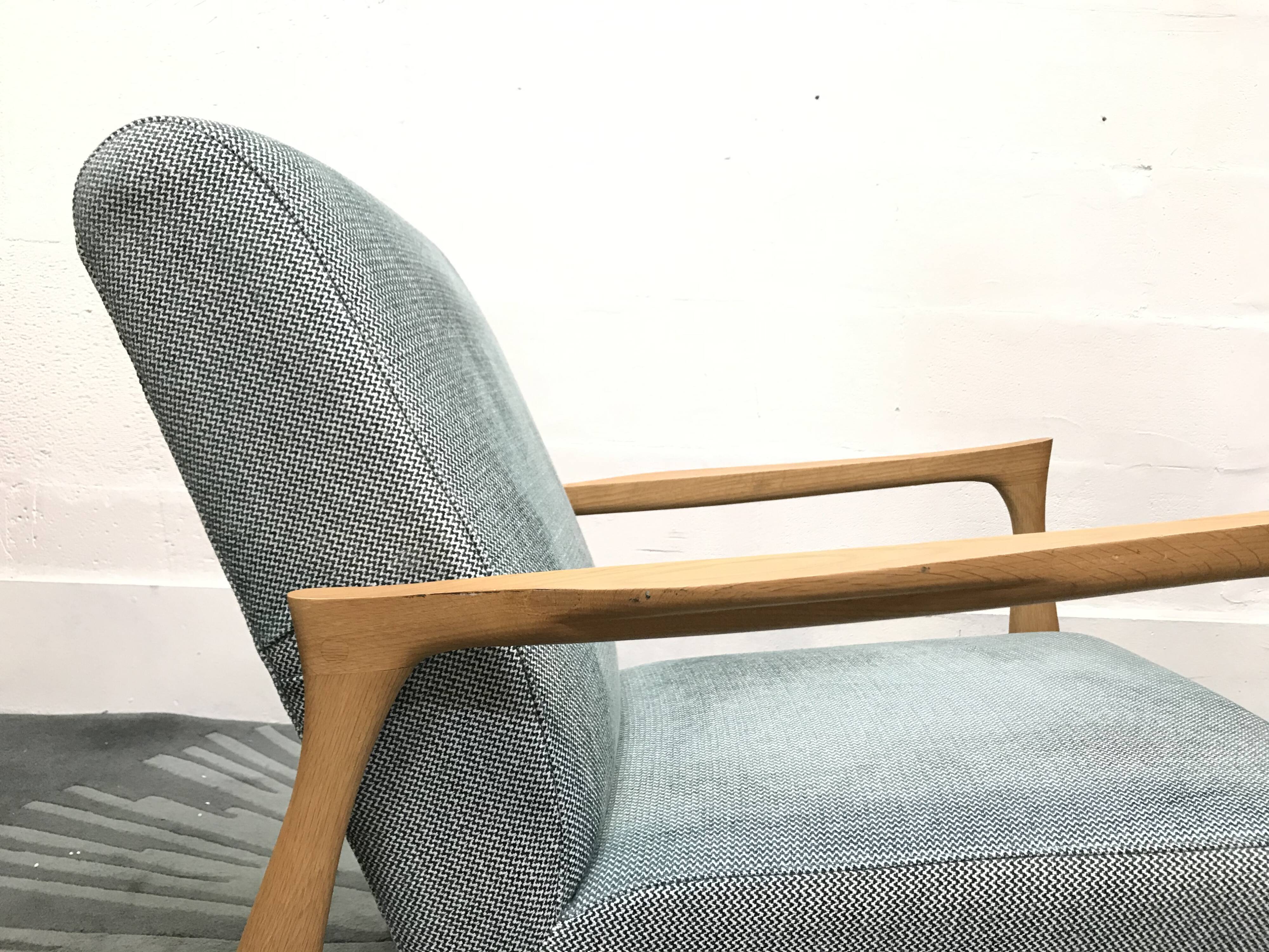 Floating zag celadon Red Edition chair