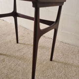 Table d'appoint scandinave foncée