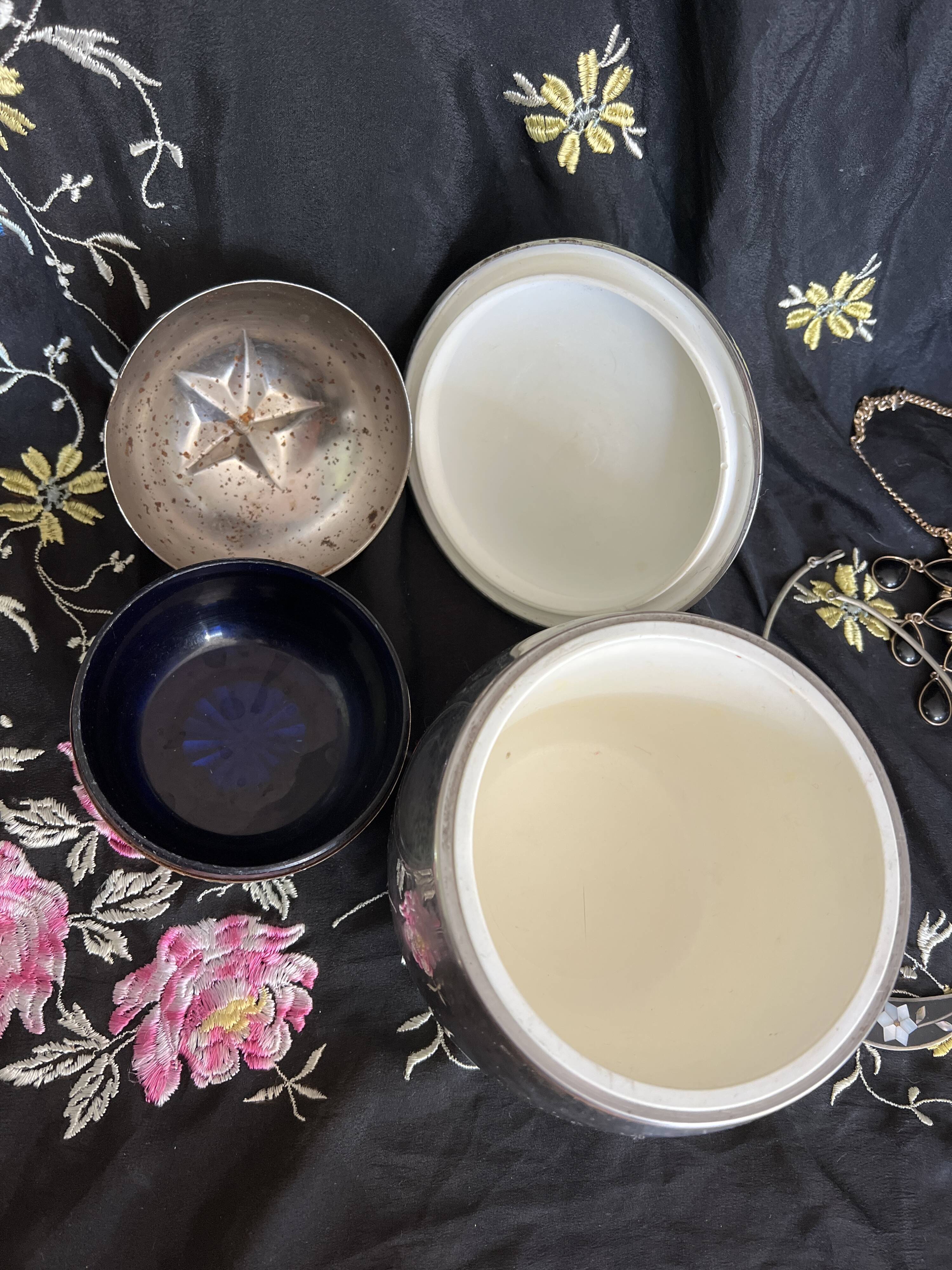 Ice bucket and sugar bowl