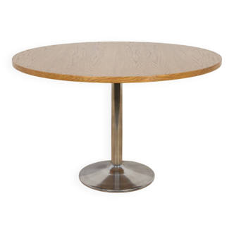 Mid-century modern oak round dining table, Denmark, 1970s