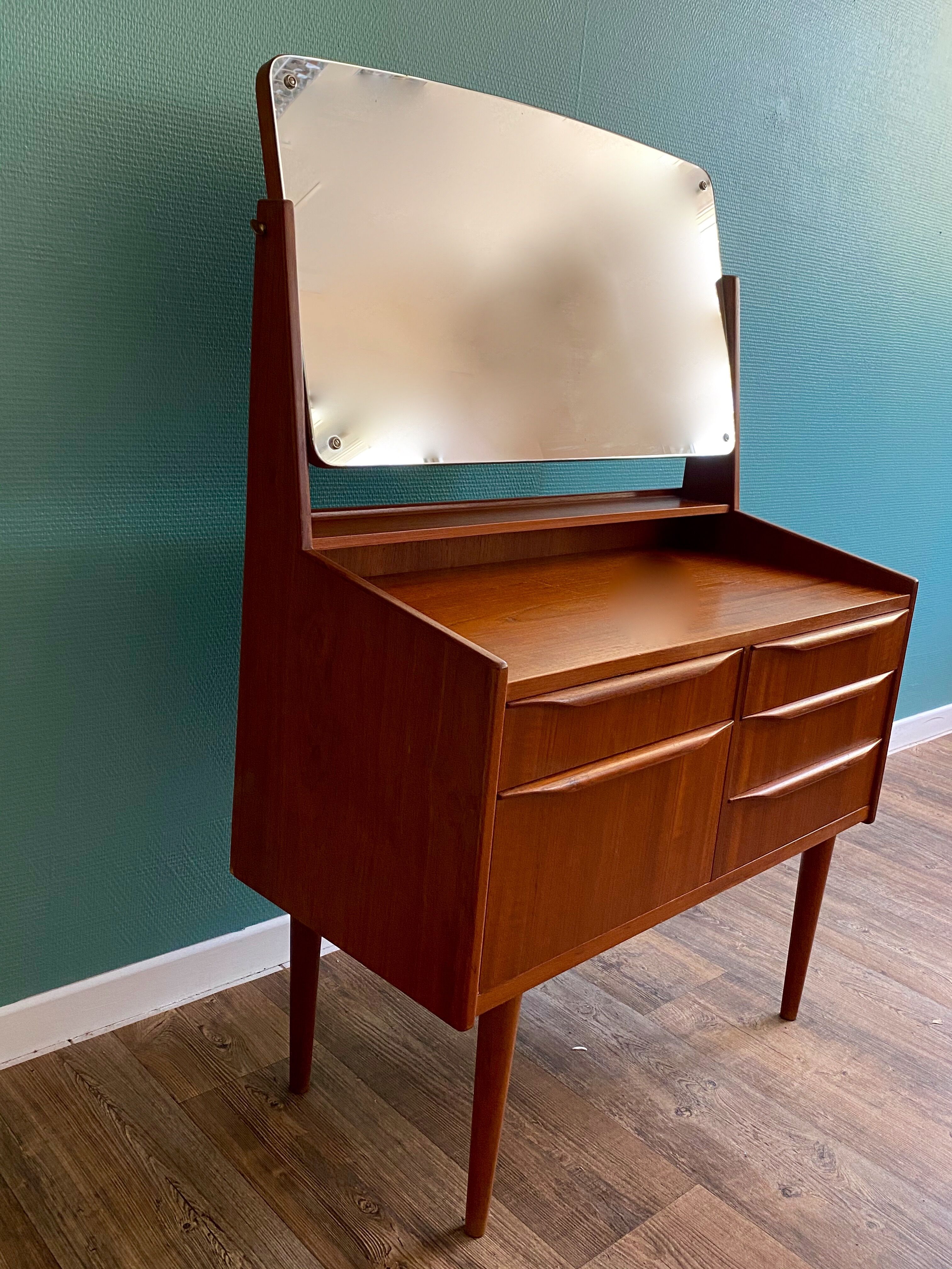 Coiffeuse en teck à miroir pivotant travail scandinave