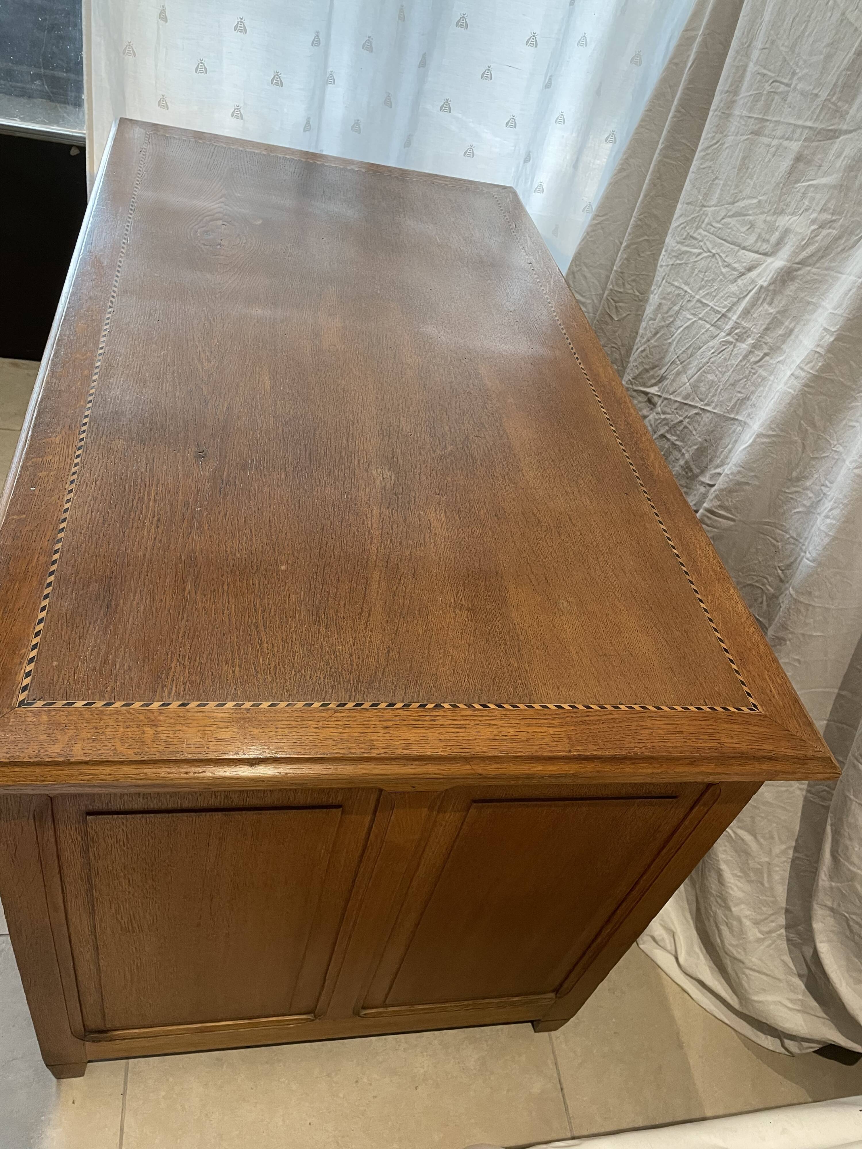 Minister's Office in Oak