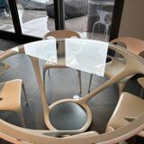 oraito table and éva rochebobois chairs