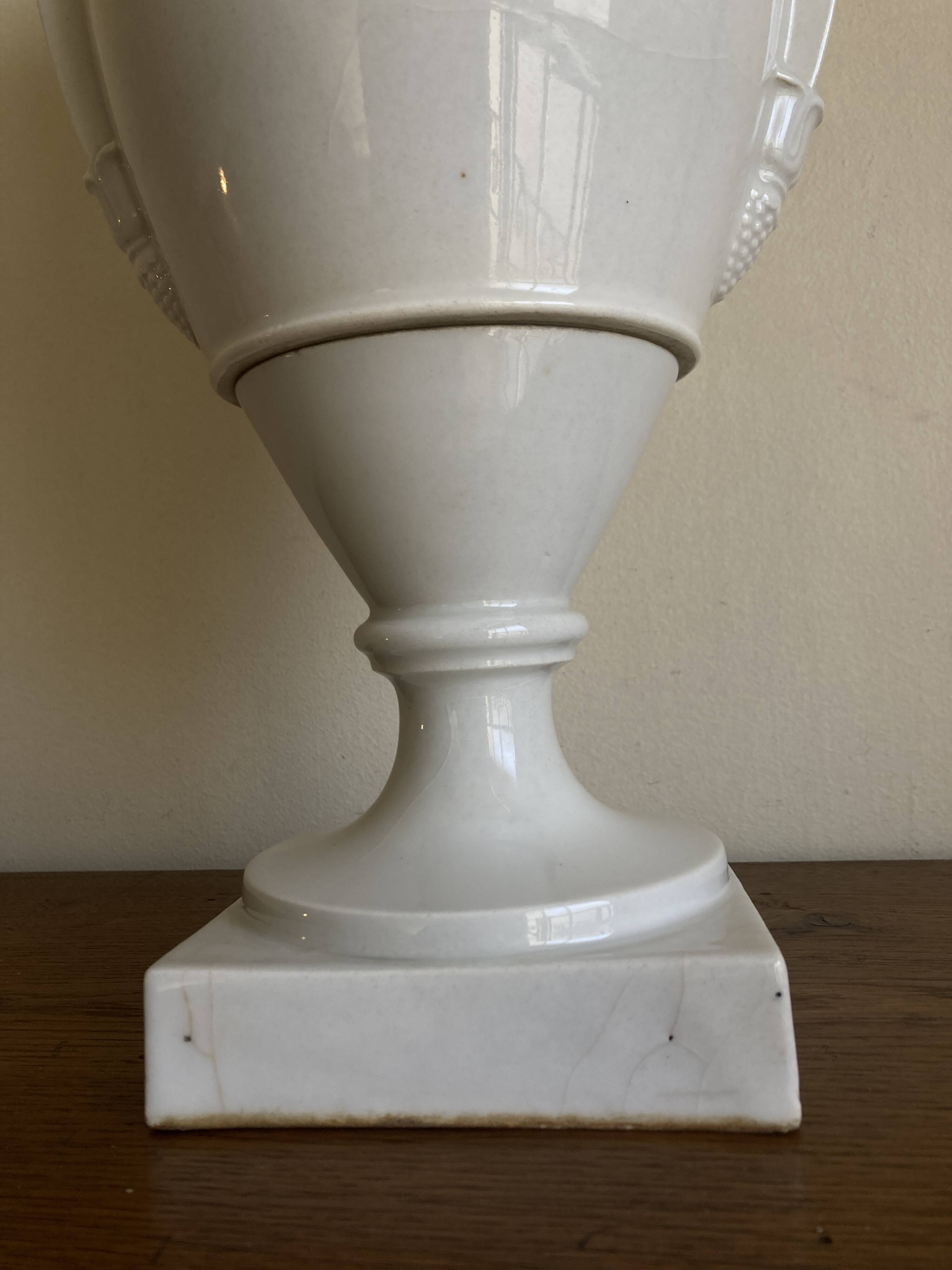 XXL white lion head neo-classical amphora vase from the Empire Consulate.