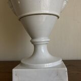 XXL white lion head neo-classical amphora vase from the Empire Consulate.