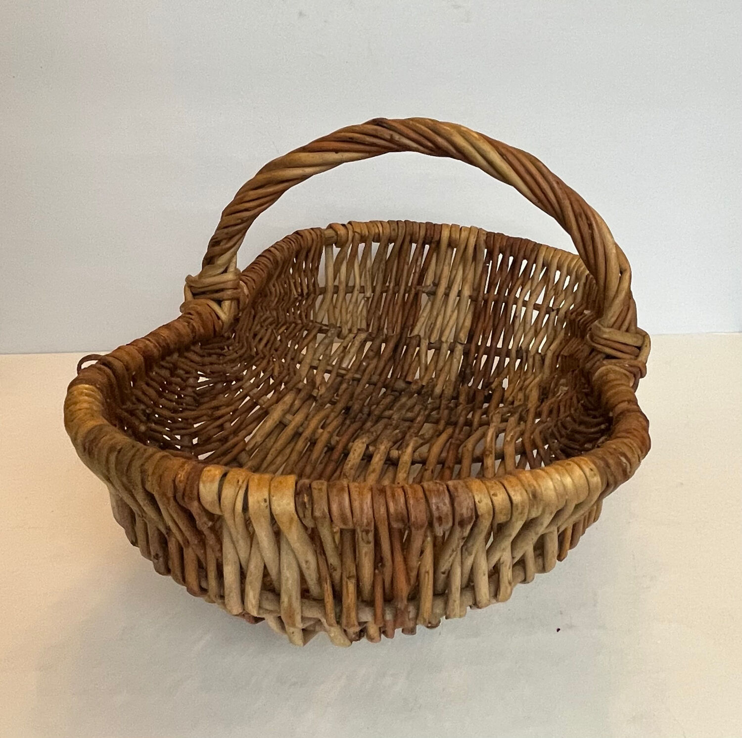 Small wicker basket