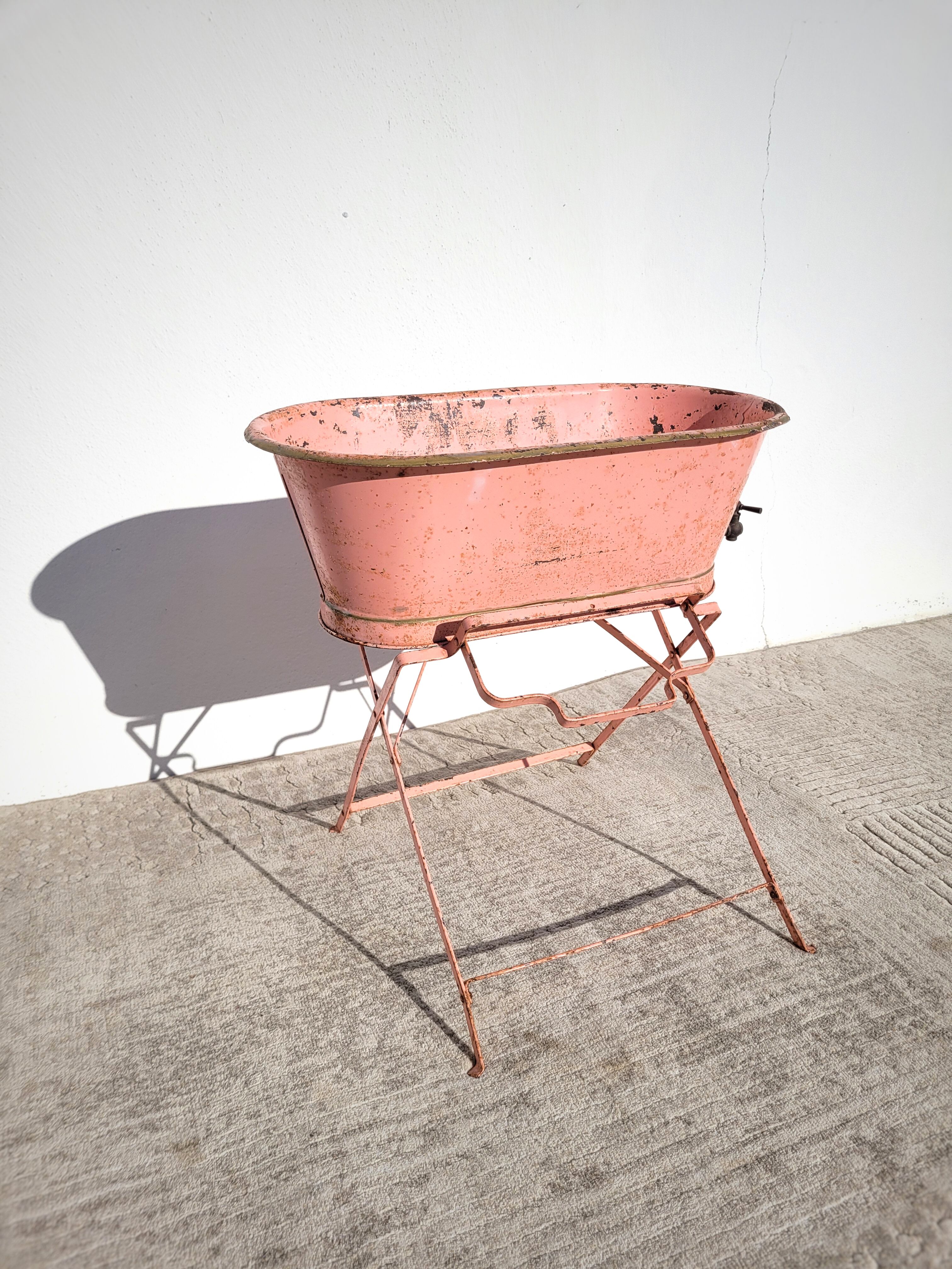 Planter bathtub 1930