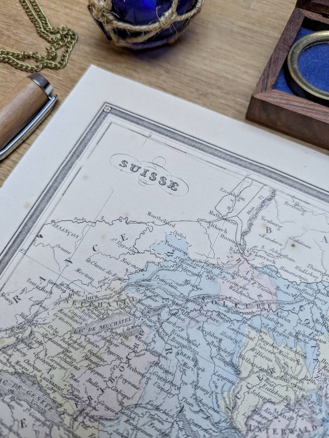 La Suisse, carte ancienne, imprimée en 1852. Authentique.