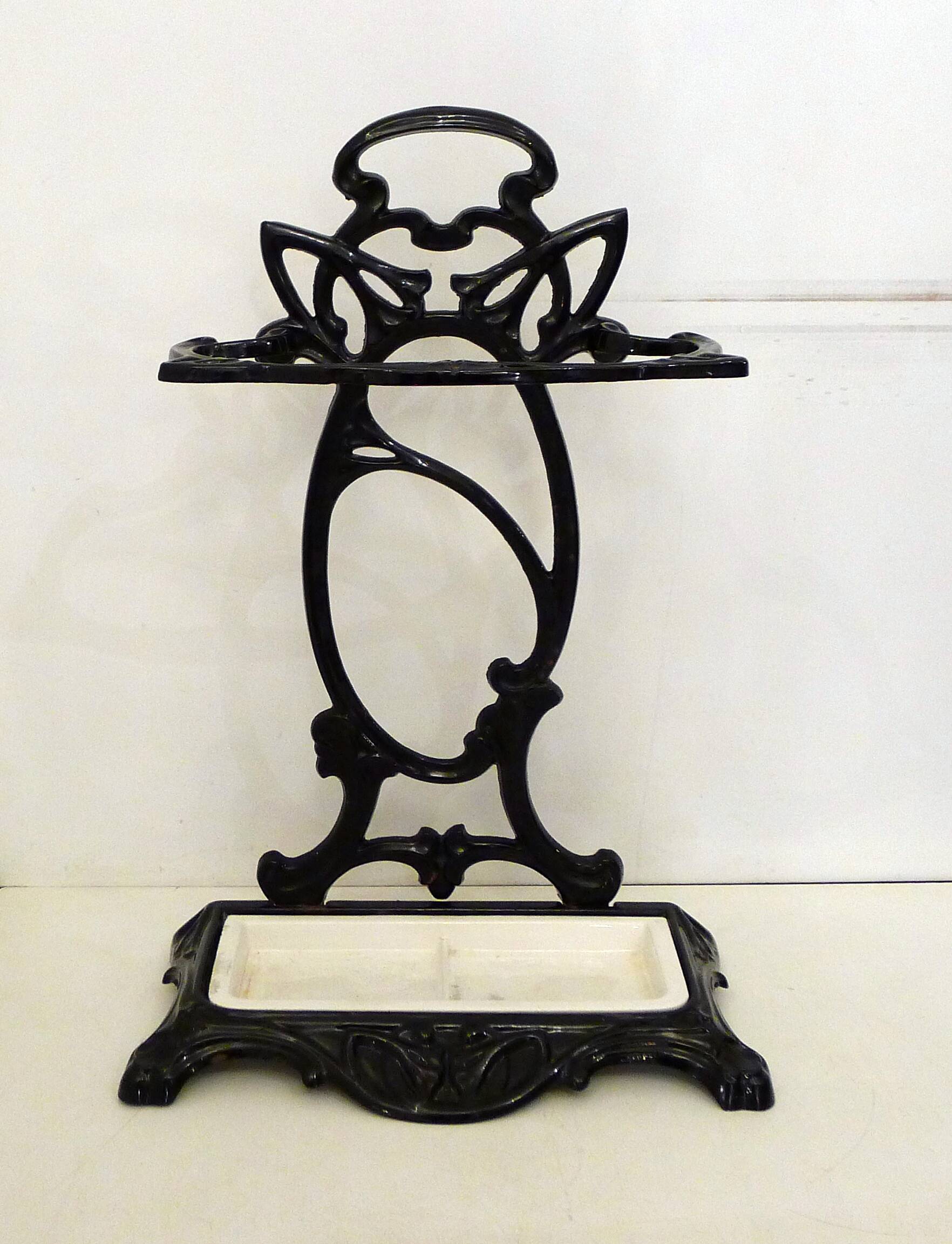 Enameled cast iron umbrella stand
