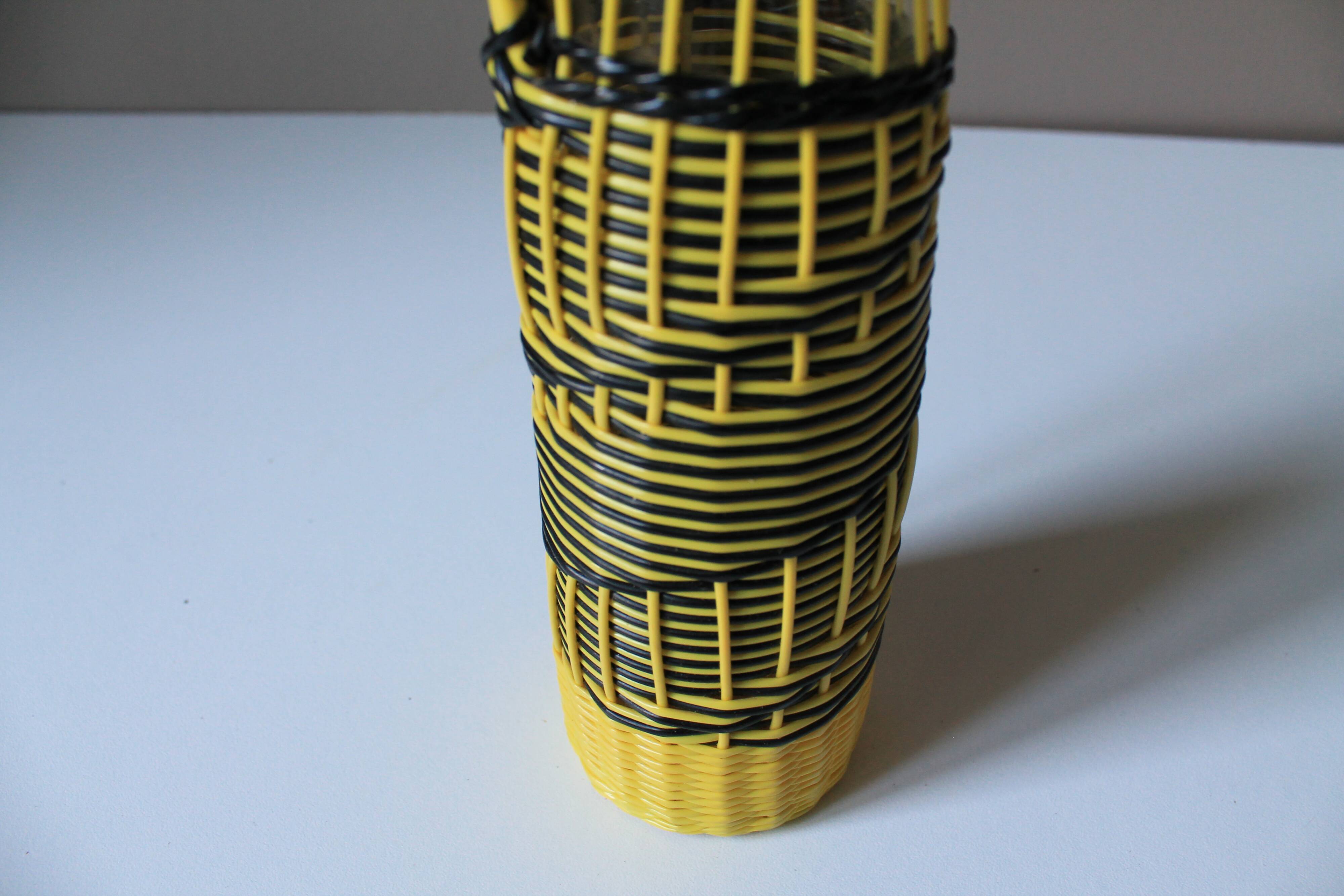 Bottle scoubidou yarn 70's