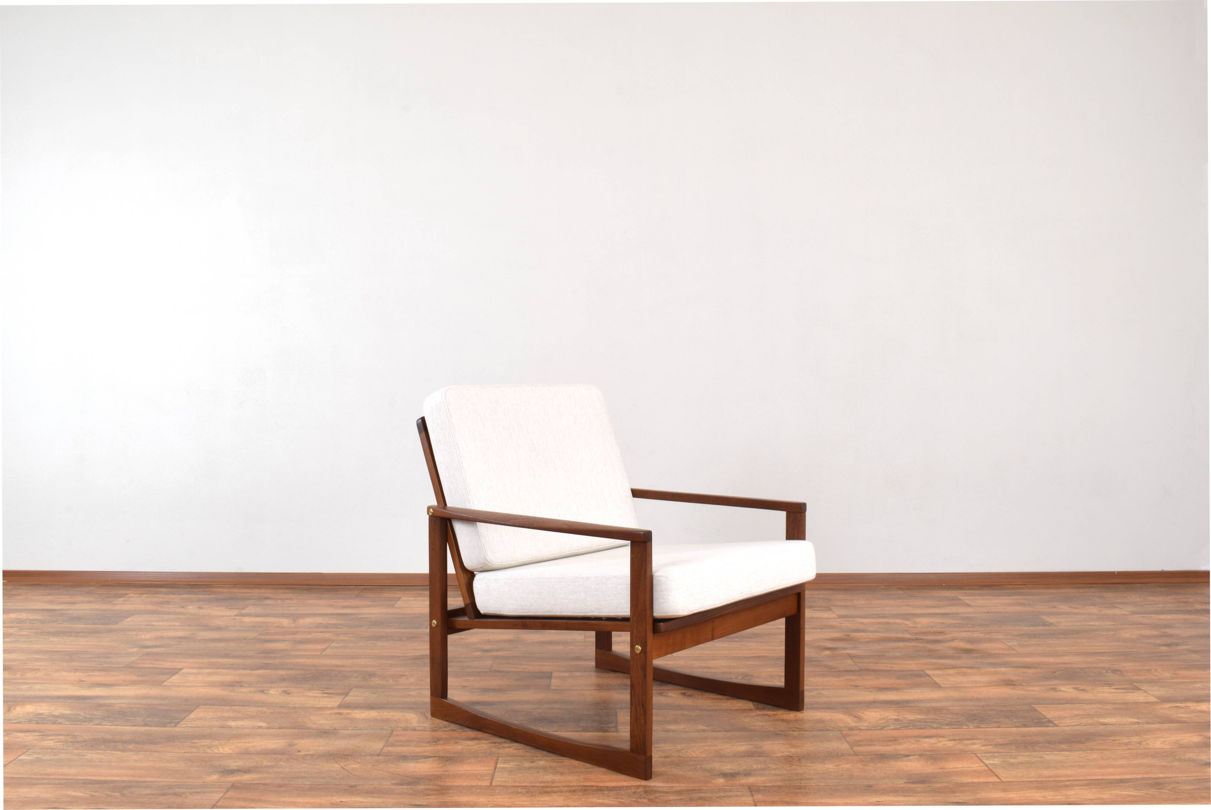 Lounge chair by Juul Kristensen and danich teak lounge chair, set of 2