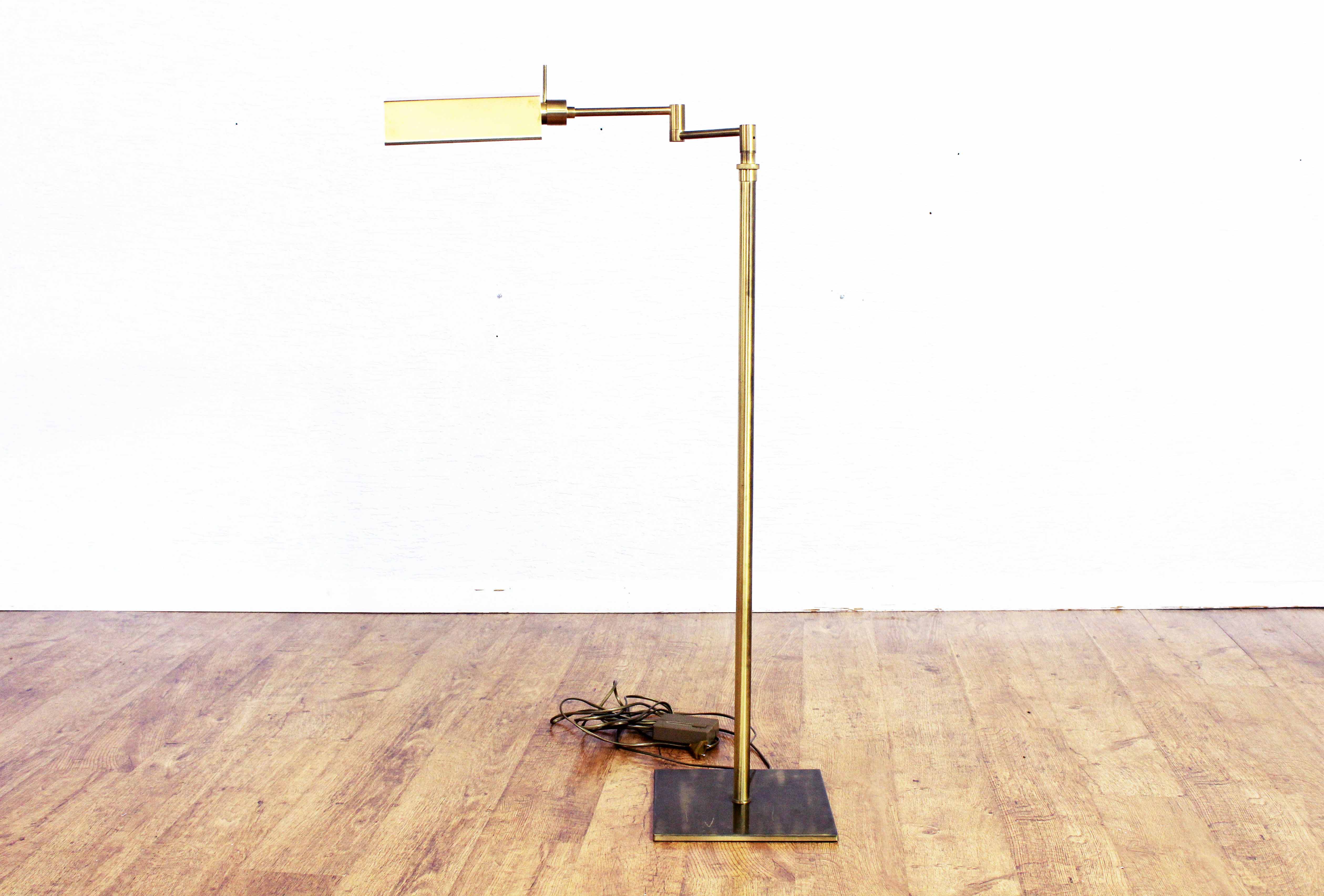 LEMAG brass e-reader floor lamp