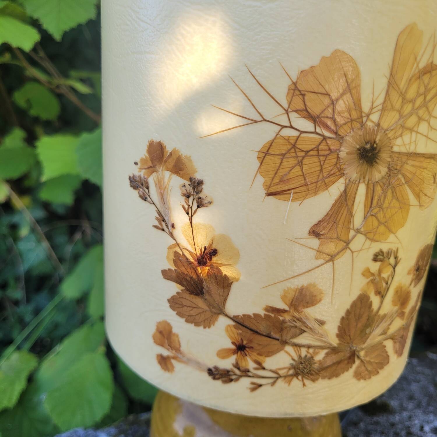 Handmade lamp in mustard glazed ceramic, vegetal lampshade