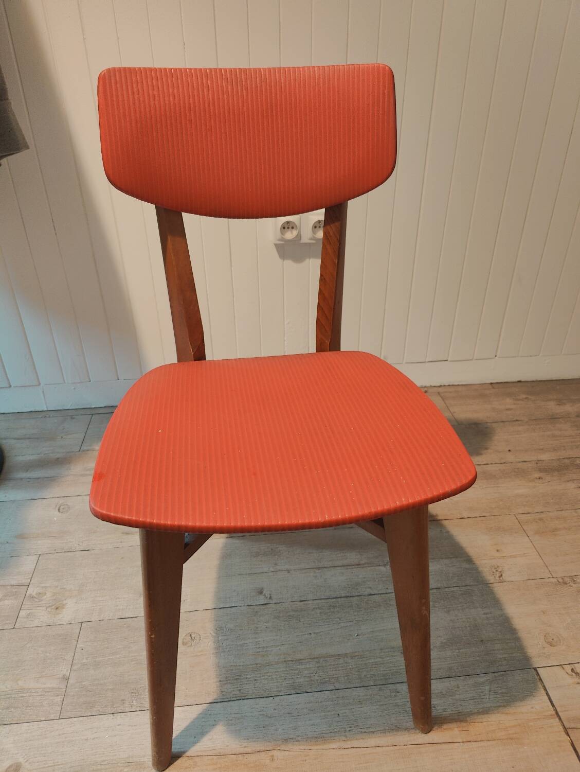 Vintage 50s/60s red chair