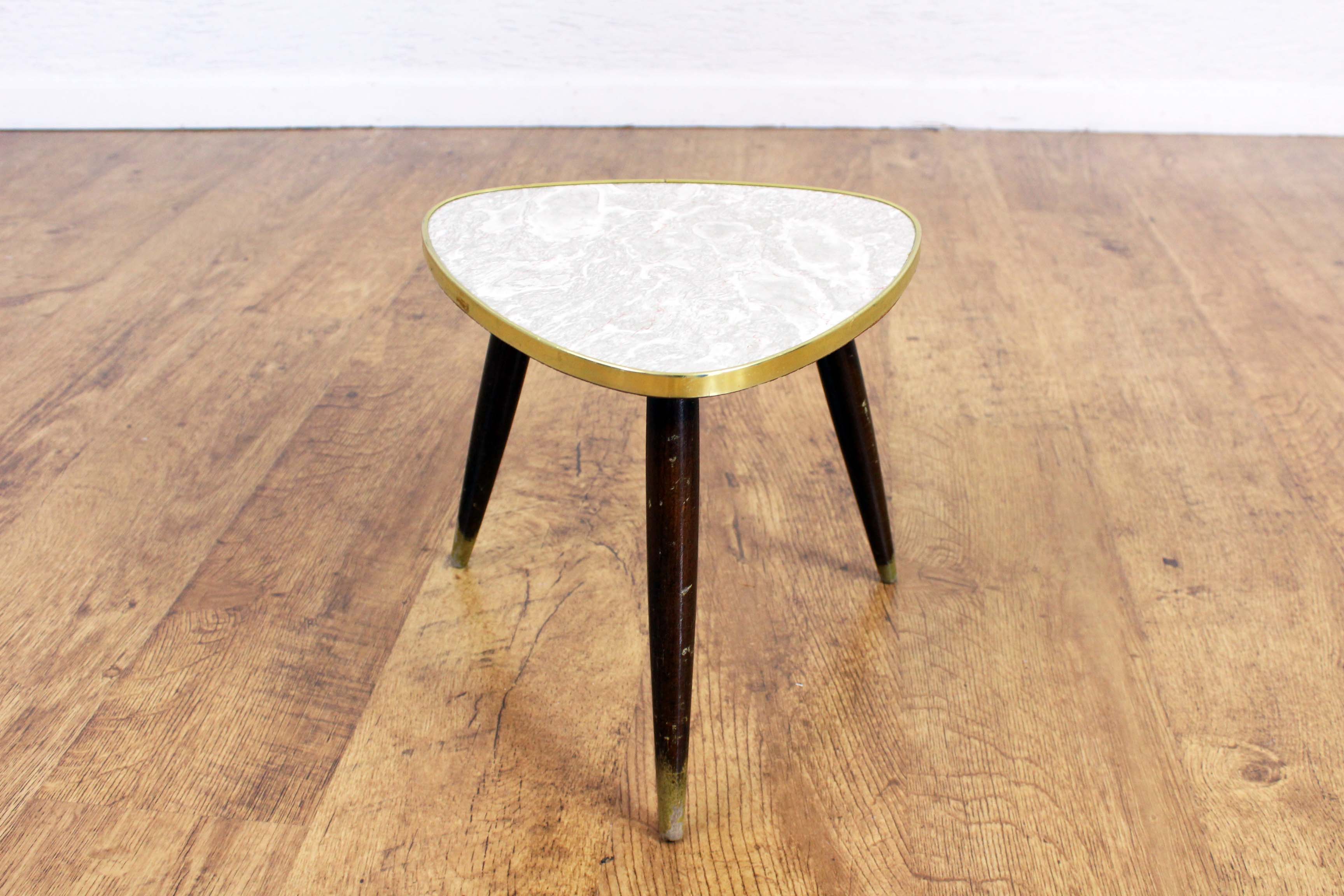 Tripod plant holder 70