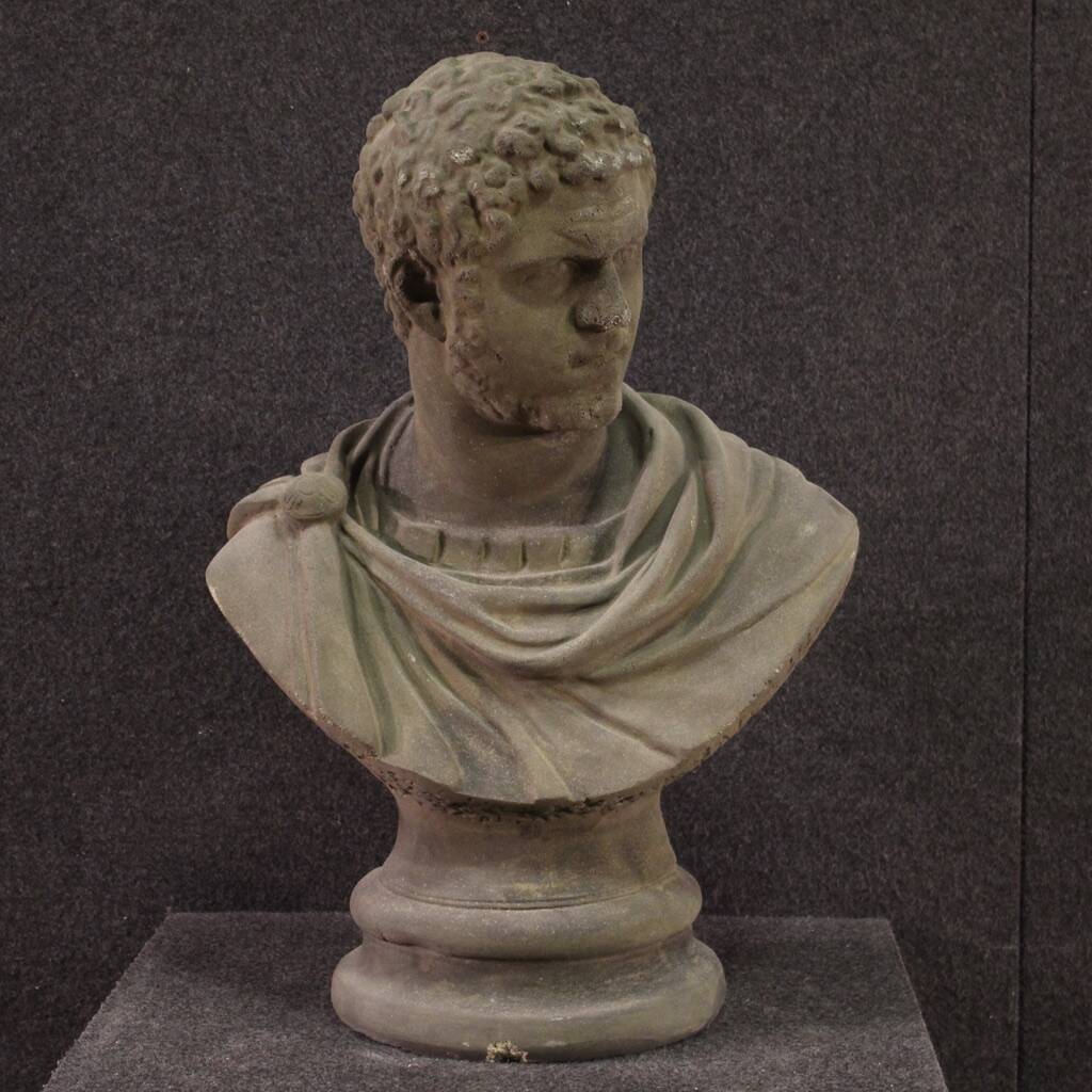 Buste en ciment de l'empereur Caracalla