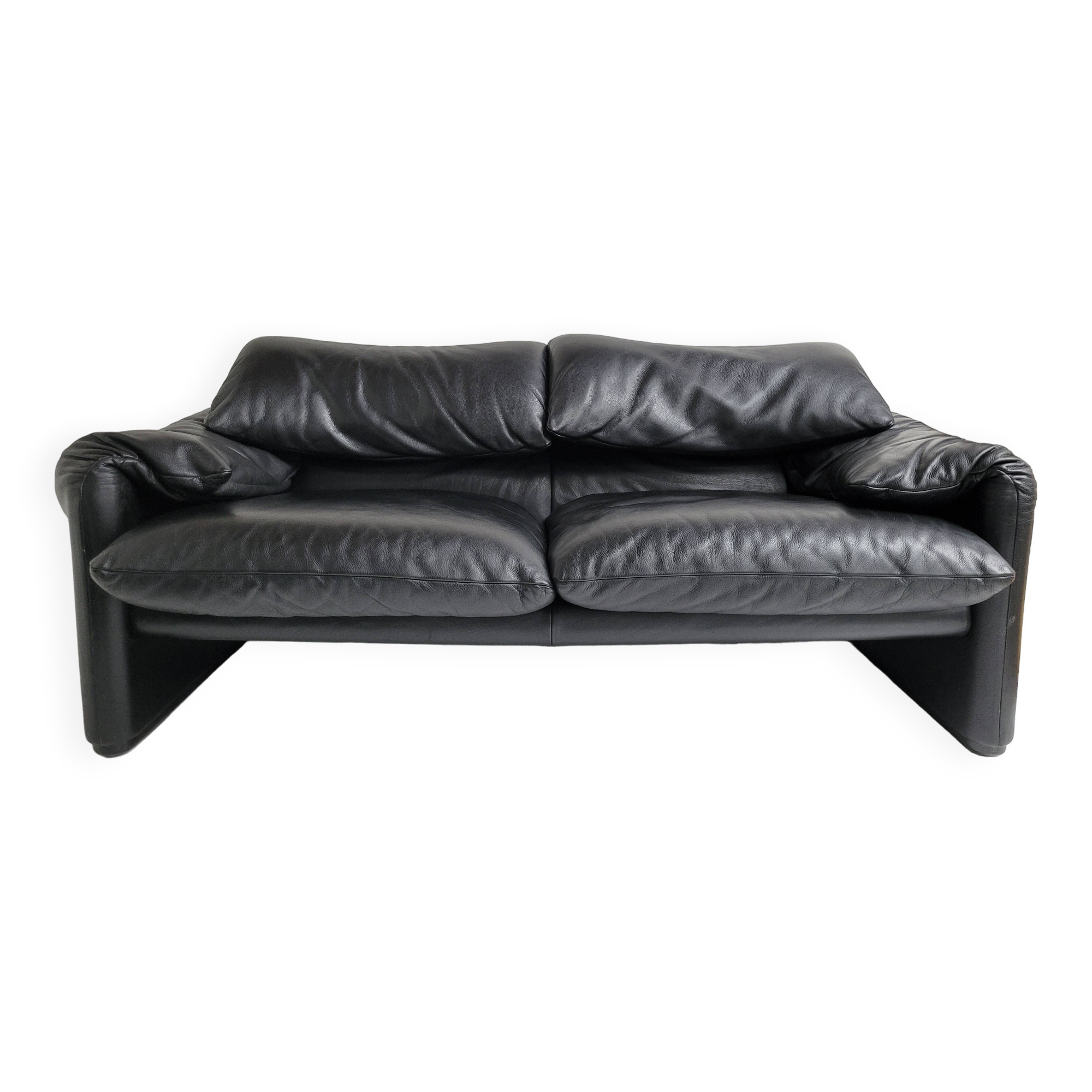 Maralunga sofa by Vico Magistretti for Cassina