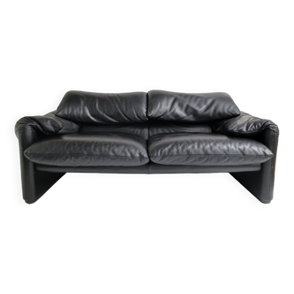 Maralunga sofa by Vico Magistretti for Cassina