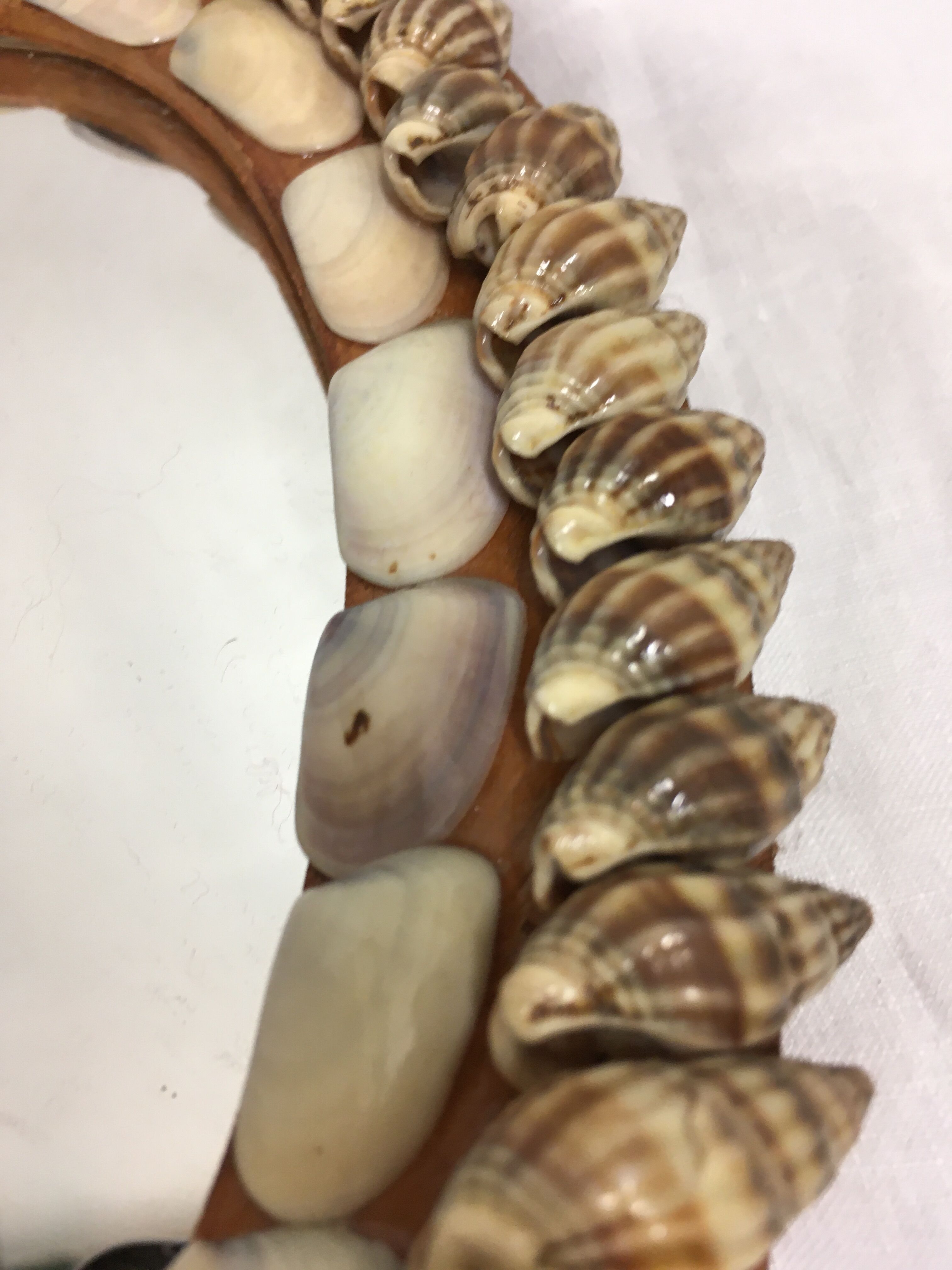 Hand facing decoration shells year 60/70