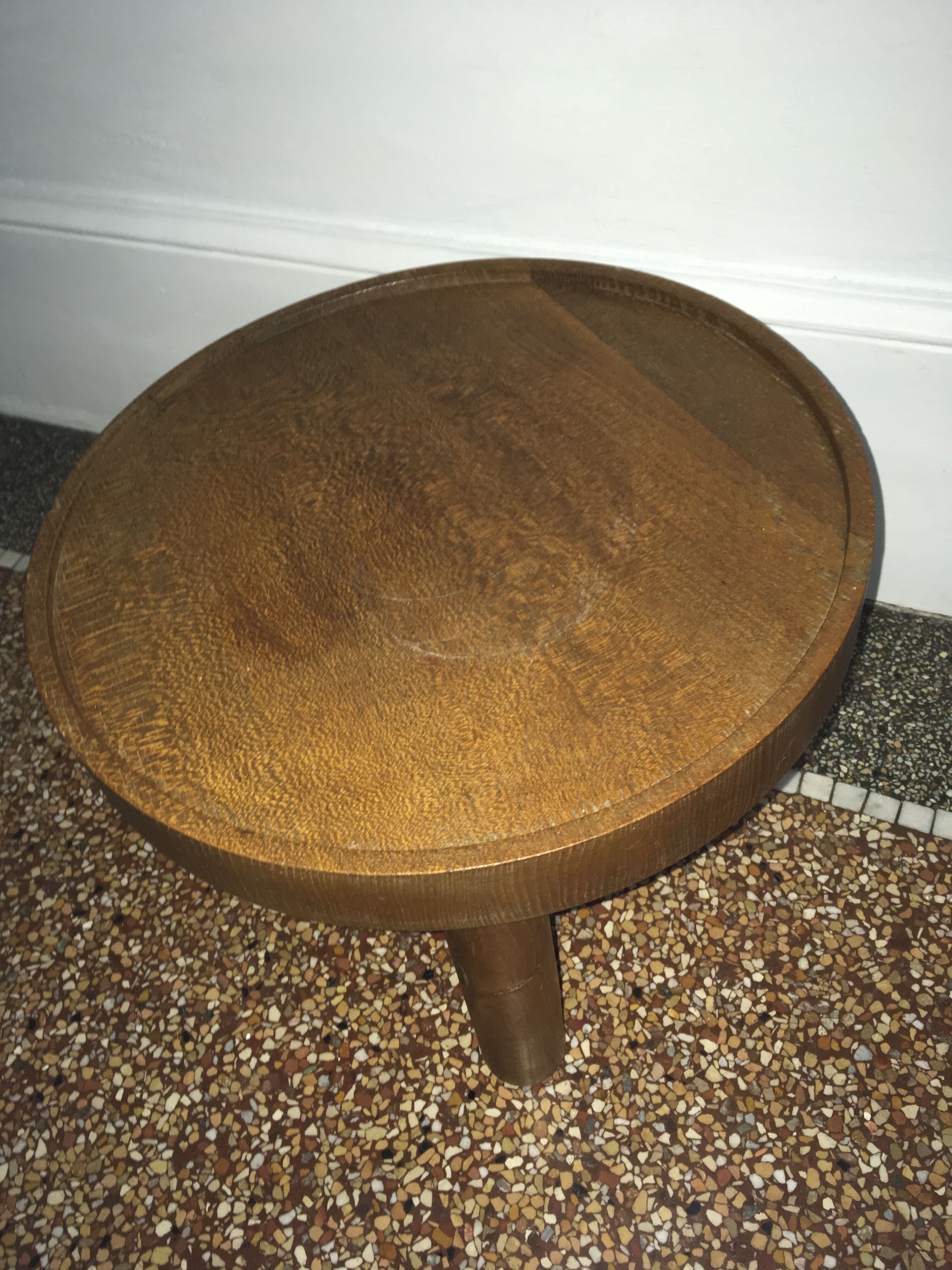 Vintage tripod sofa tip