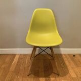 DSW chair by Charles & Ray Eames