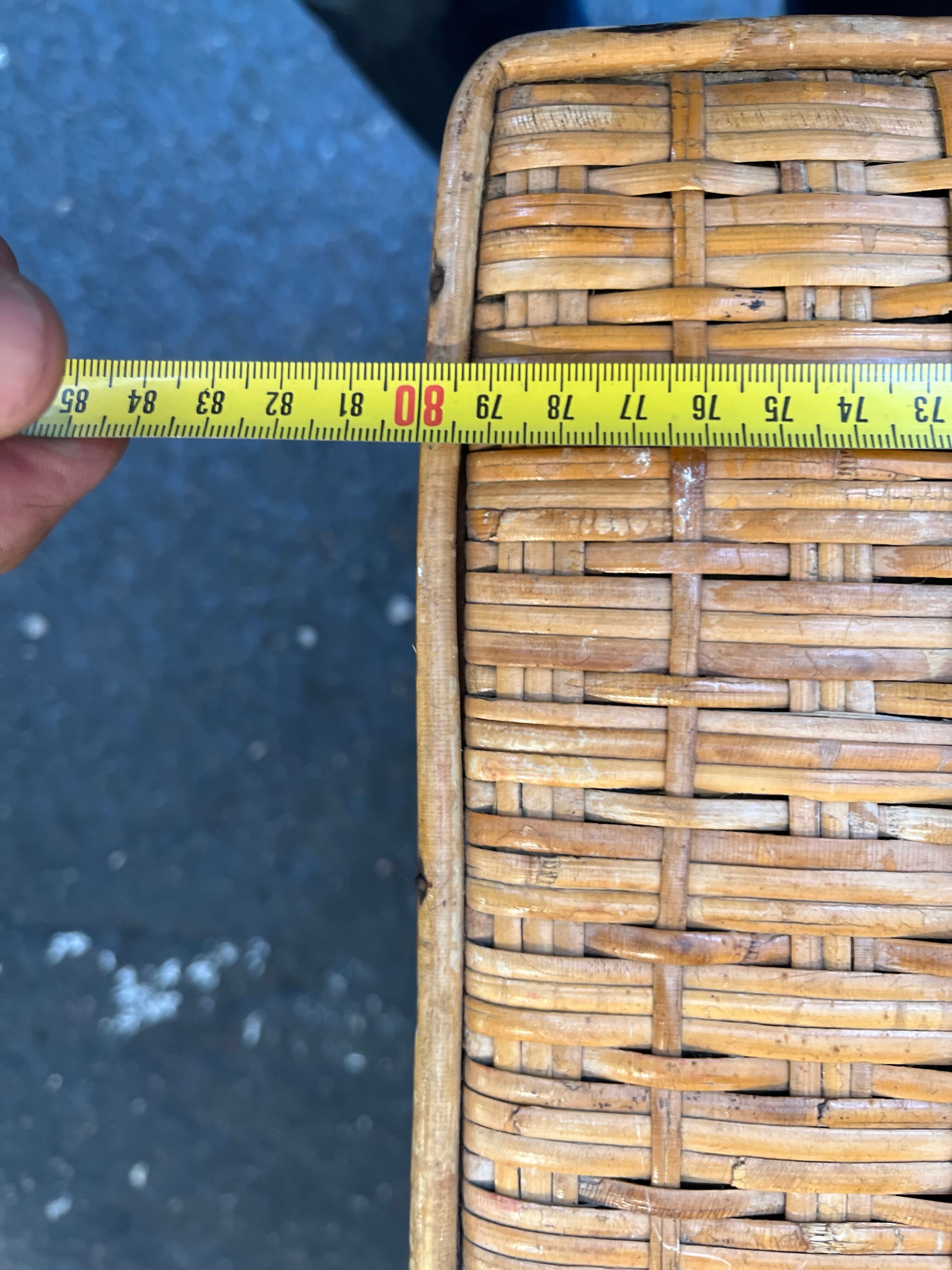 Rattan table