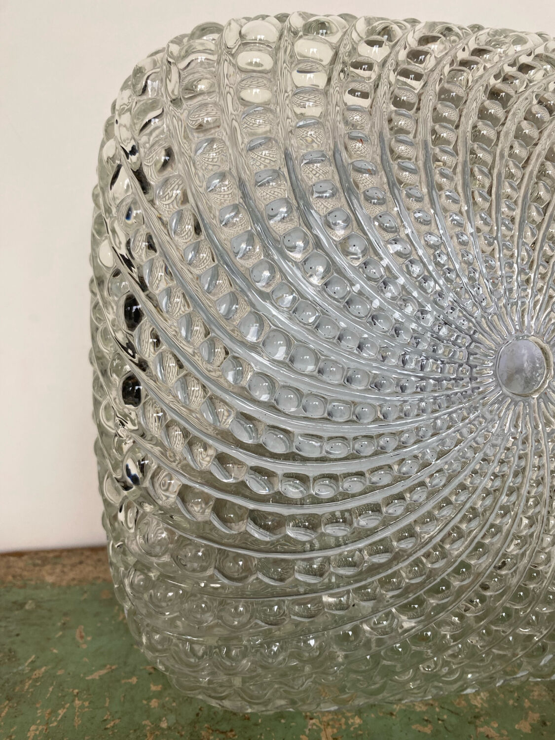 Plafonnier applique en verre dépoli 70's