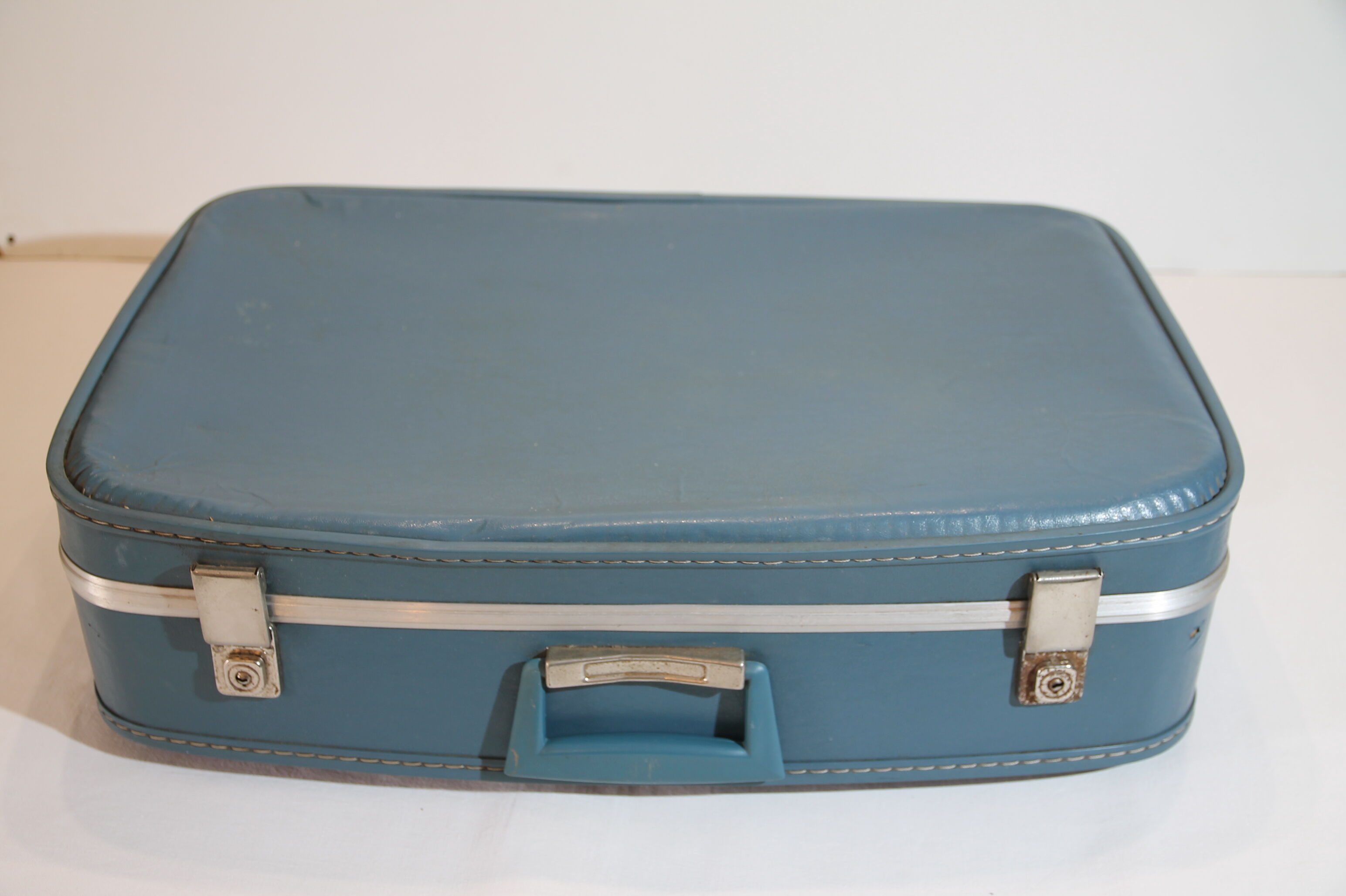 Valise d'hôtesse et sa valise à chapeau