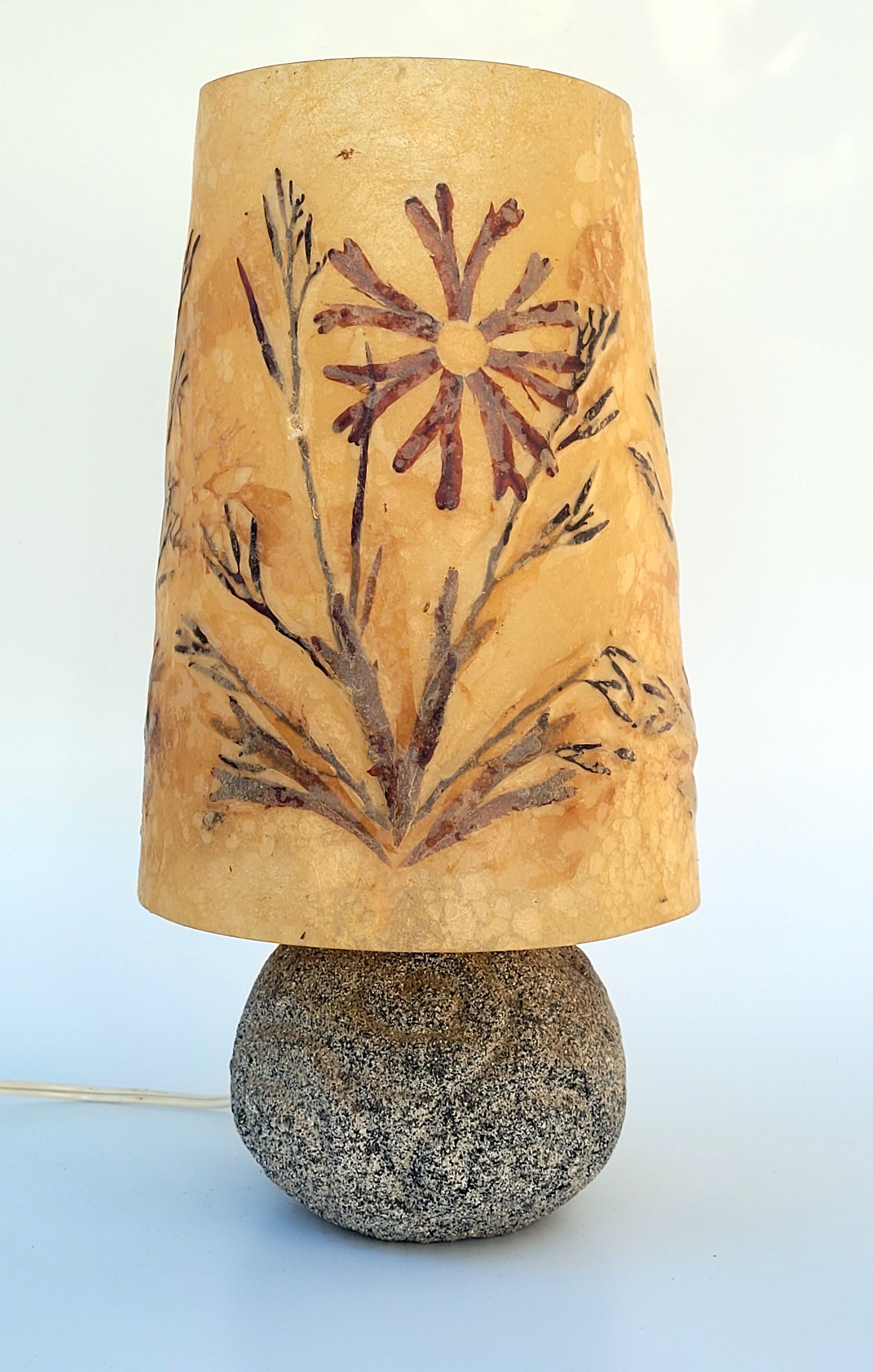 Granite lamp with triskell grave lampshade resin inclusion flowers 1960