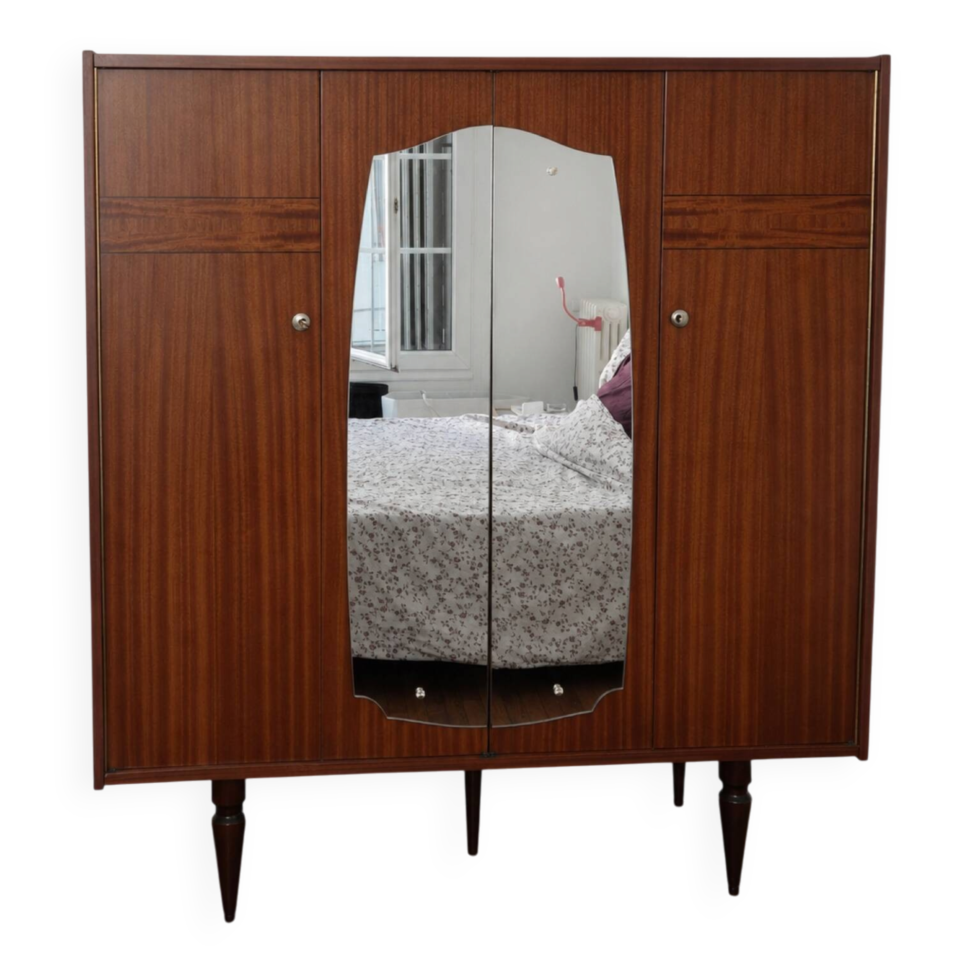 Armoire vintage en bois vernis
