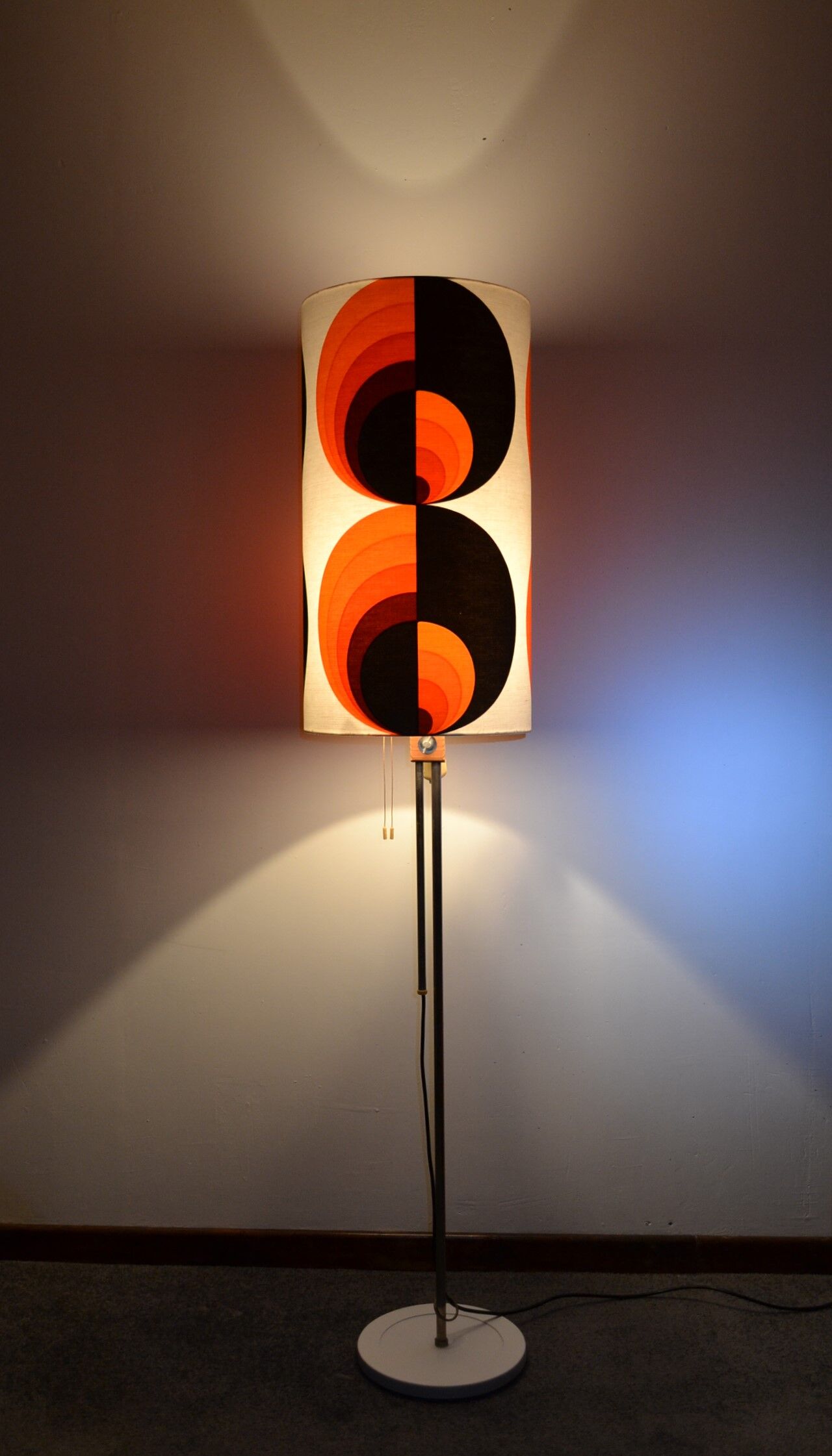 Lamppost sliding psychedelic 70s vintage