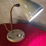desk lamp 1950 to 60 pretty little model, with its traces of wear please