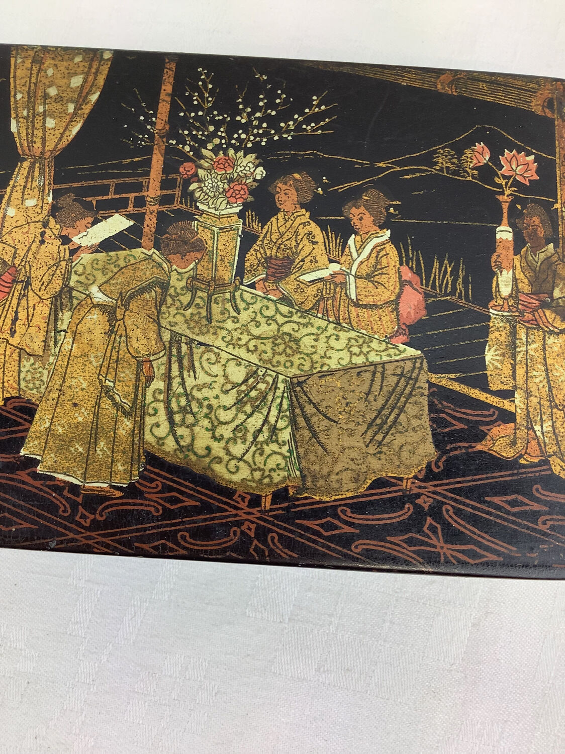 Japanese lacquered box