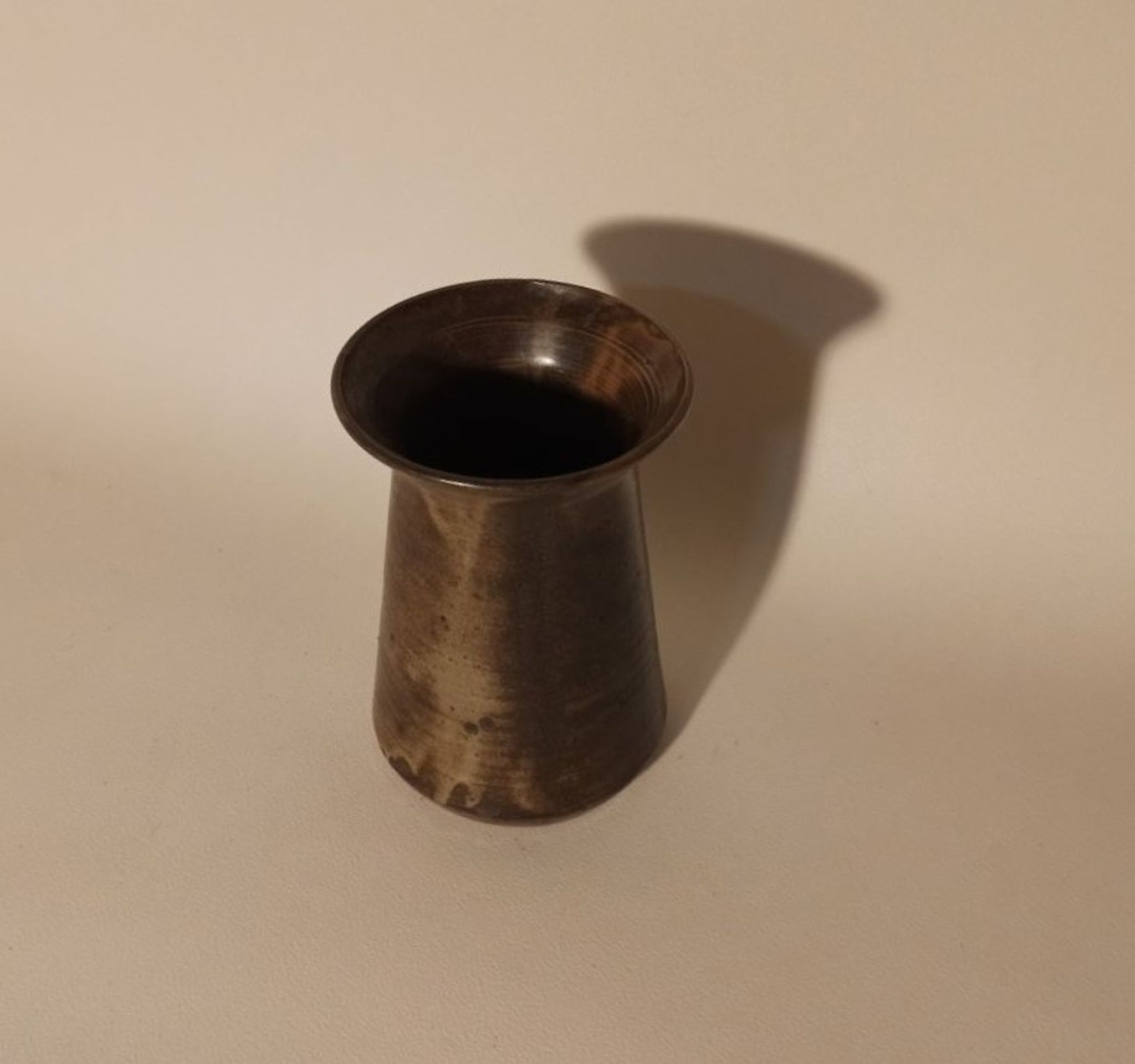 Sandstone vase 70s height 18.5 cm