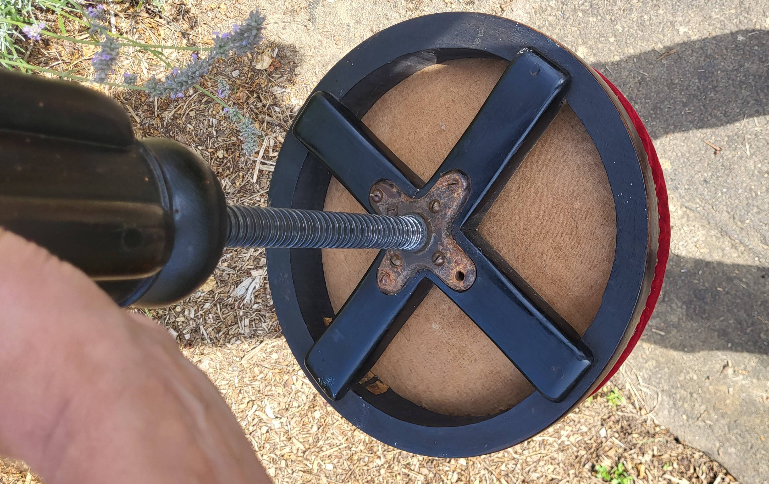 Piano stool with screw, Thonet 19th century