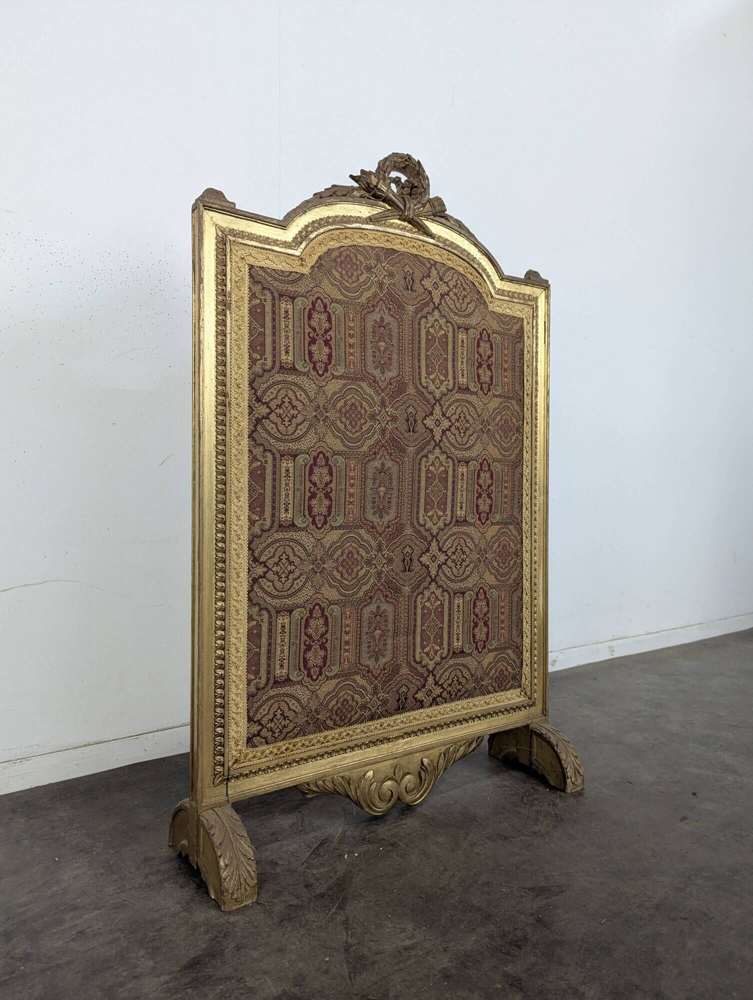 Louis XVI gilded wooden fire screen with tapestry