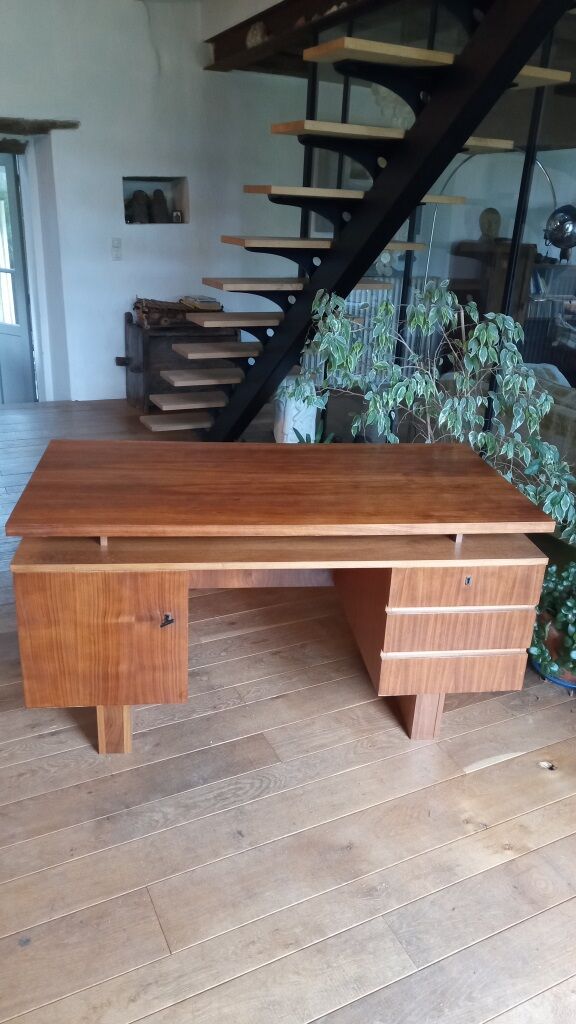 Beautiful desk veneer teak 80s