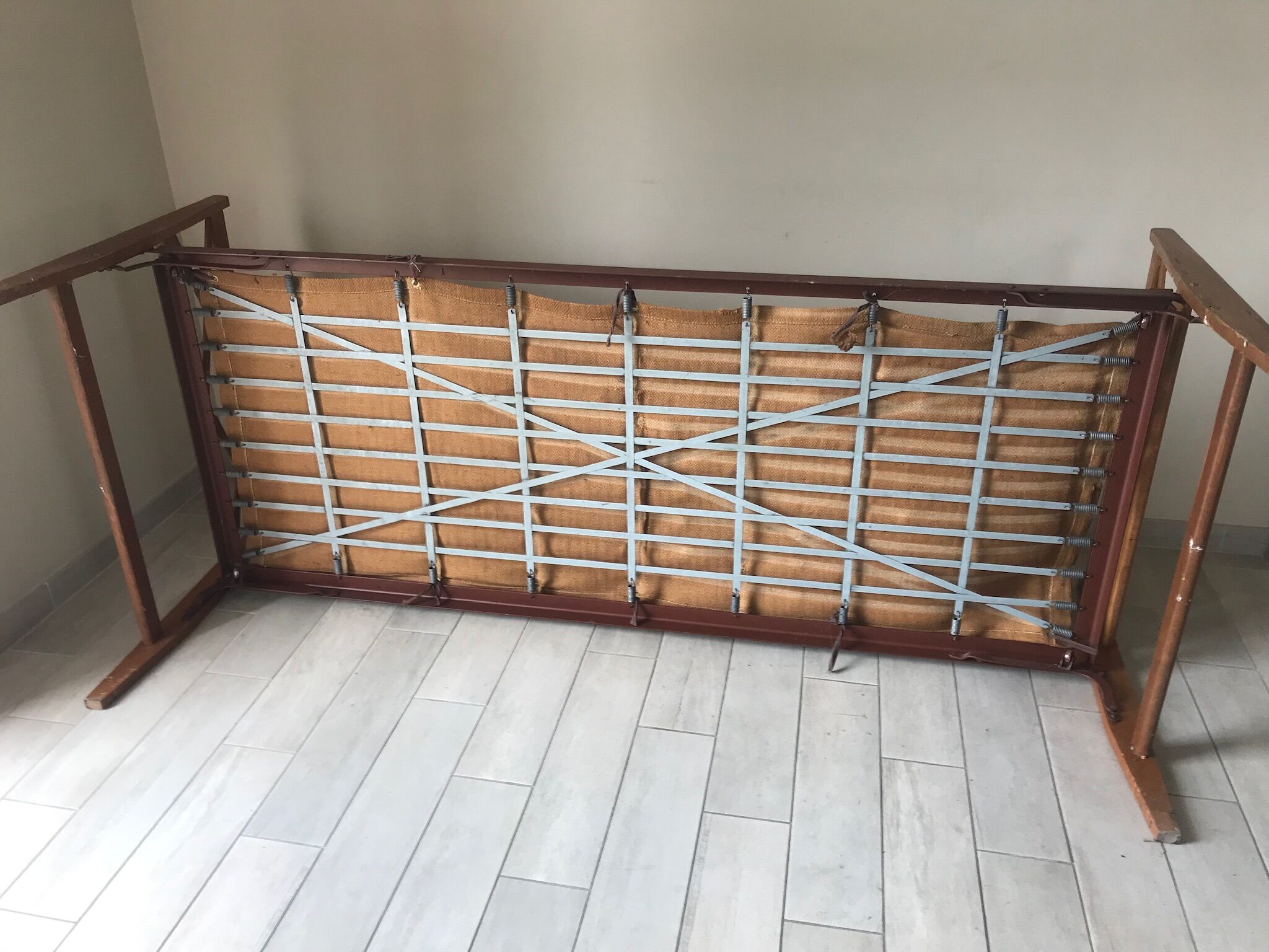 Wood bed Day bed vintage 50s 60s braces