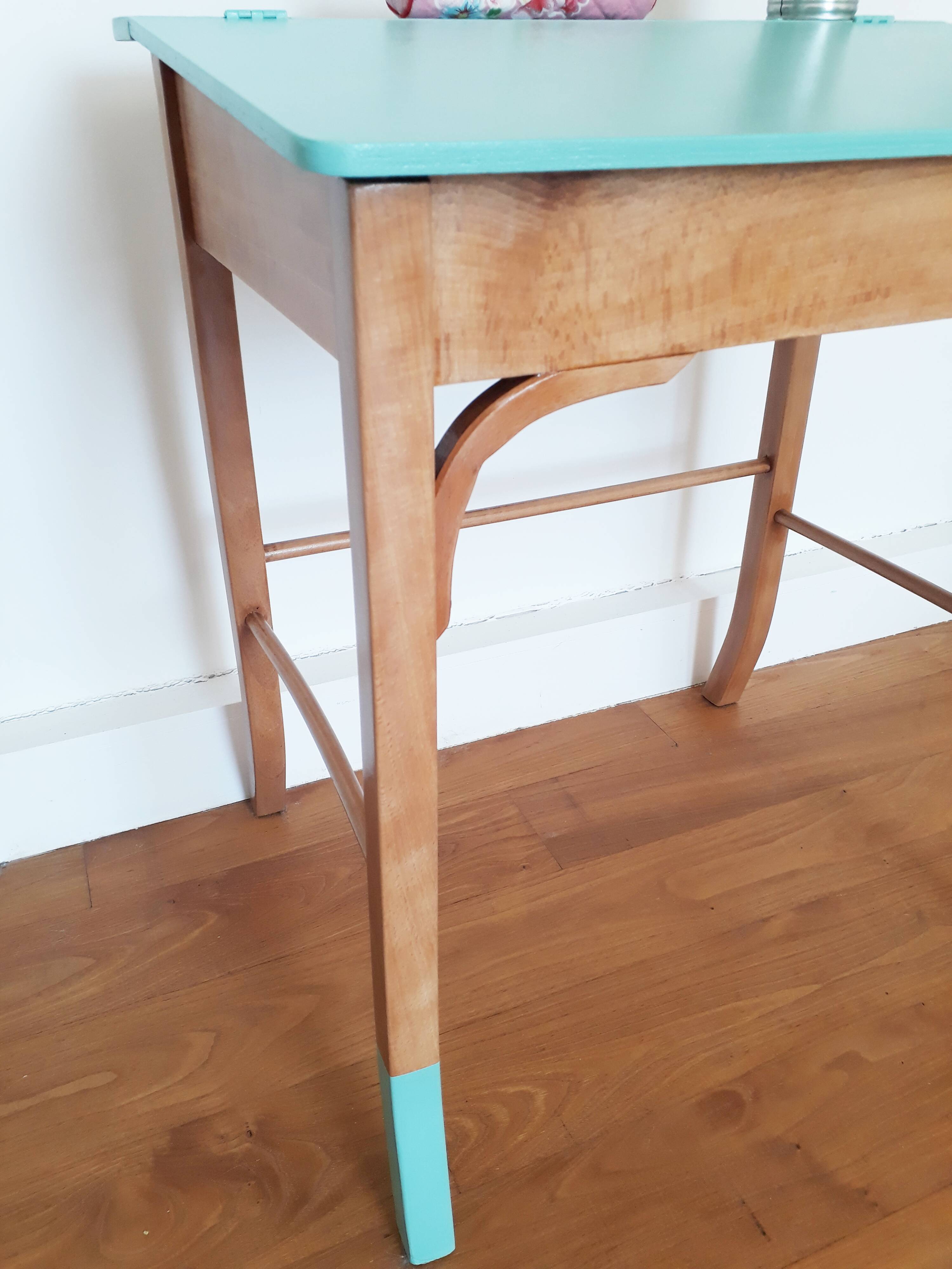 Bureau pupitre enfant Baumann années 50 vert