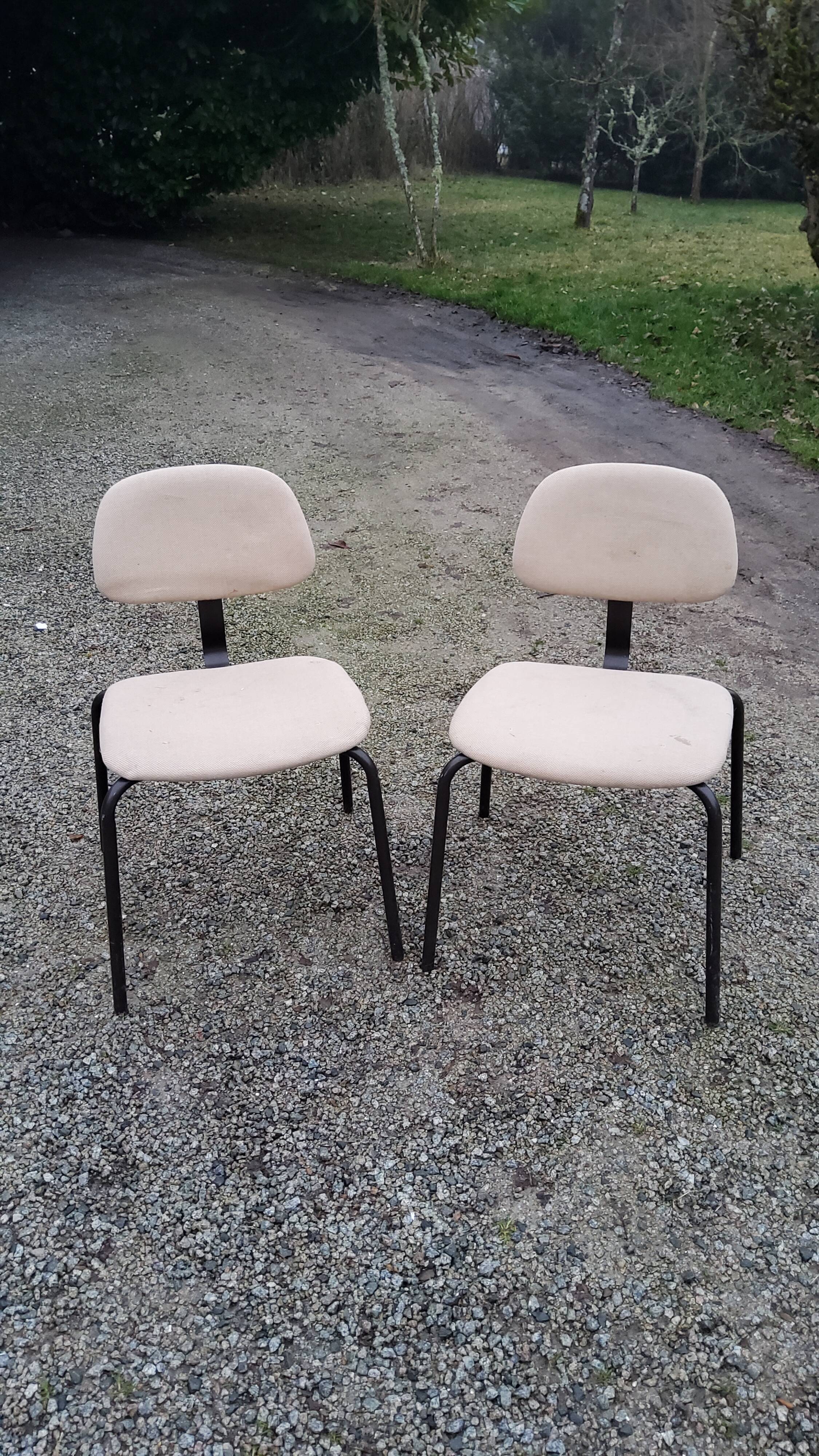 Pair of chairs from the 70s