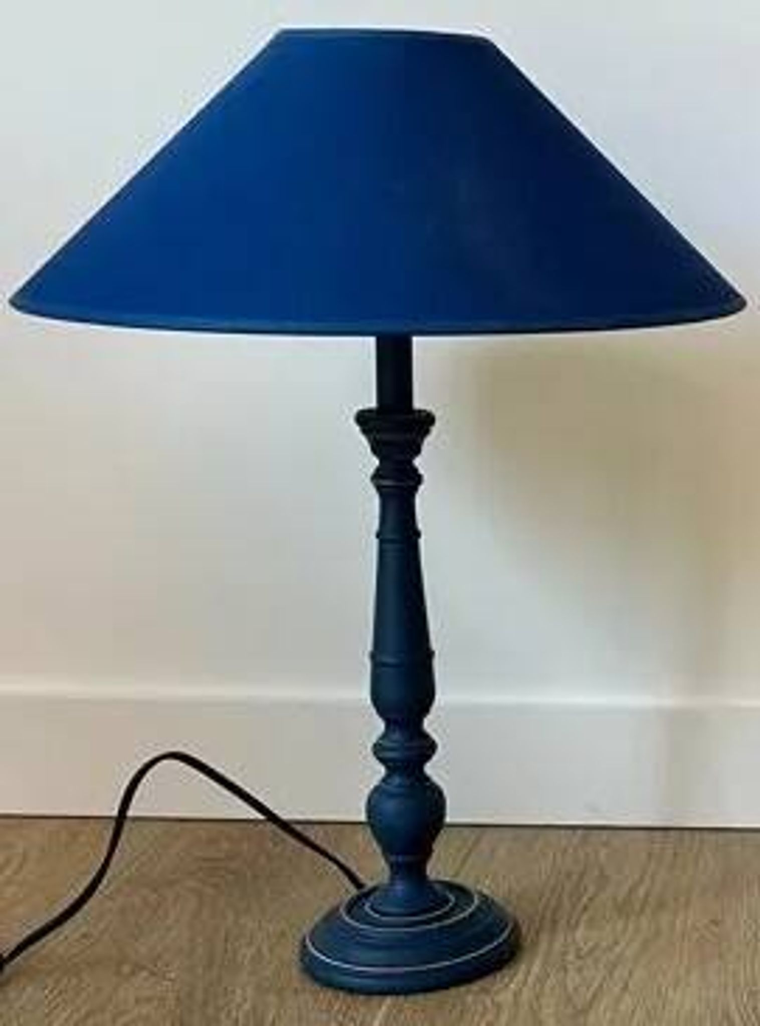 Pair of classic navy blue wooden lamps 57x25 very beautiful