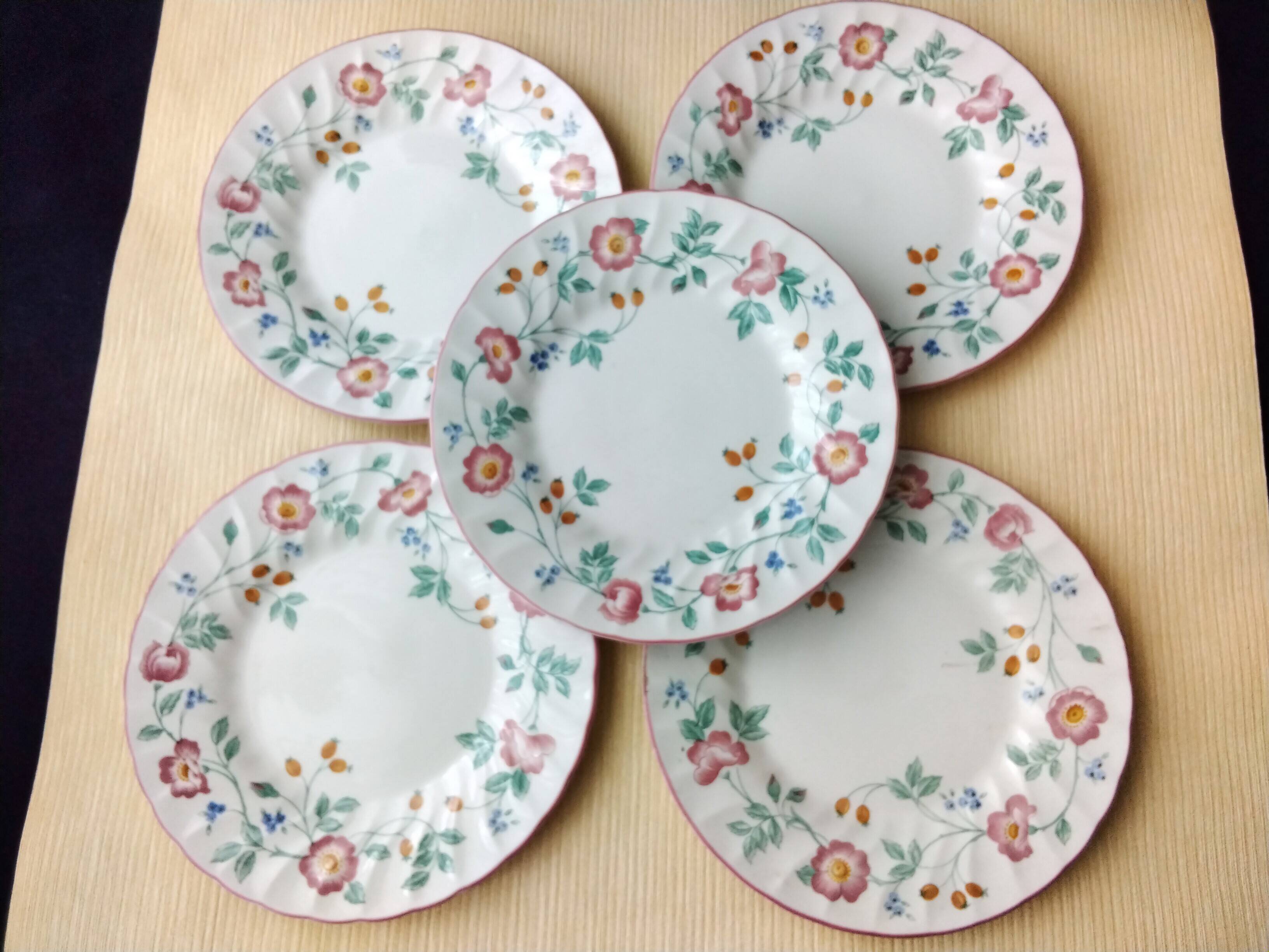 5 Churchill Staffordshire Briar Pink Dessert Plates