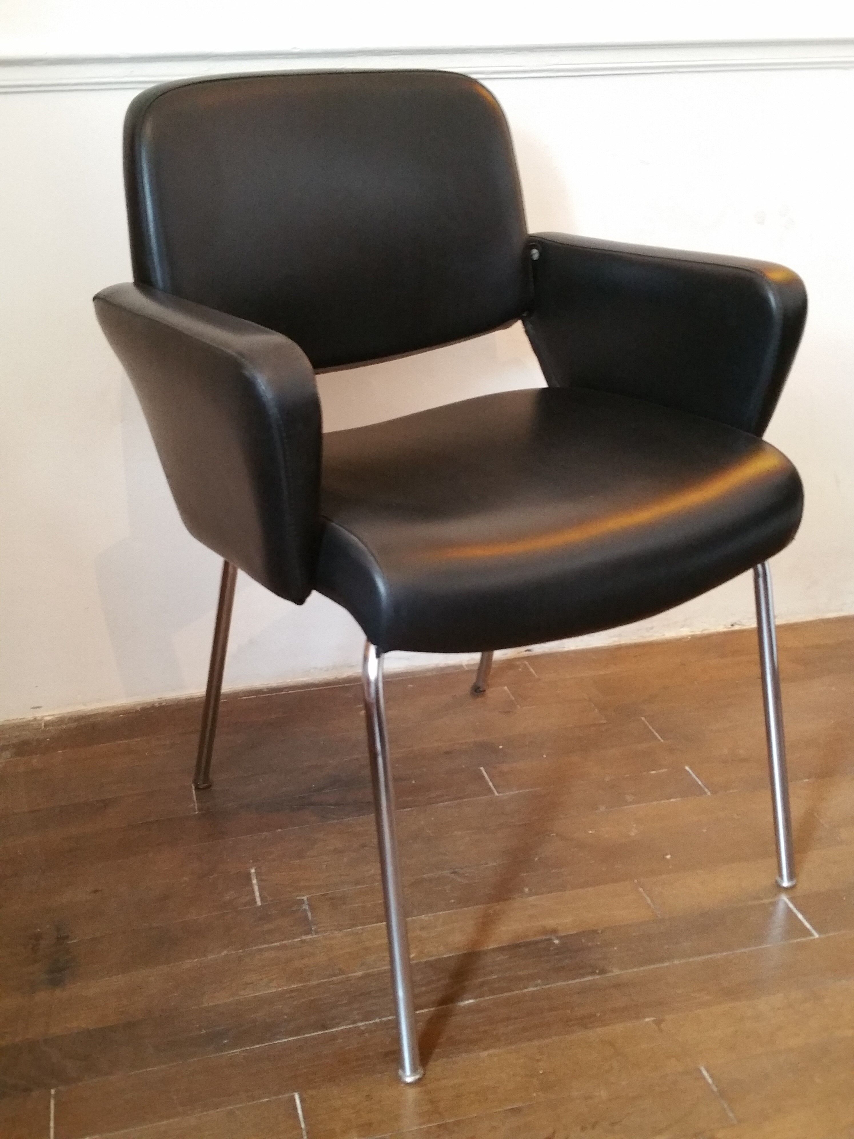 Paire de fauteuils 70's