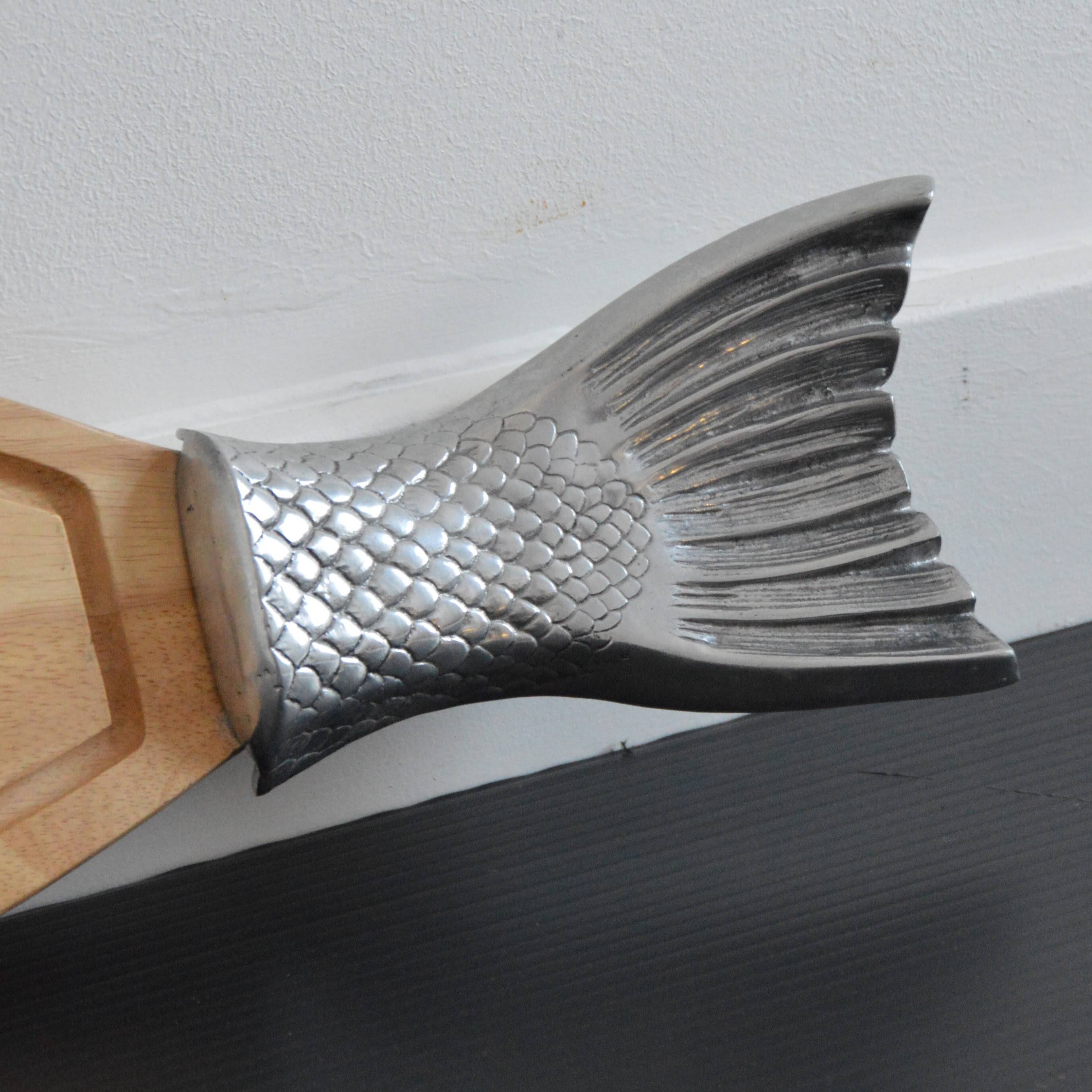 Fish serving tray / Wood & cast aluminum 1970s vintage