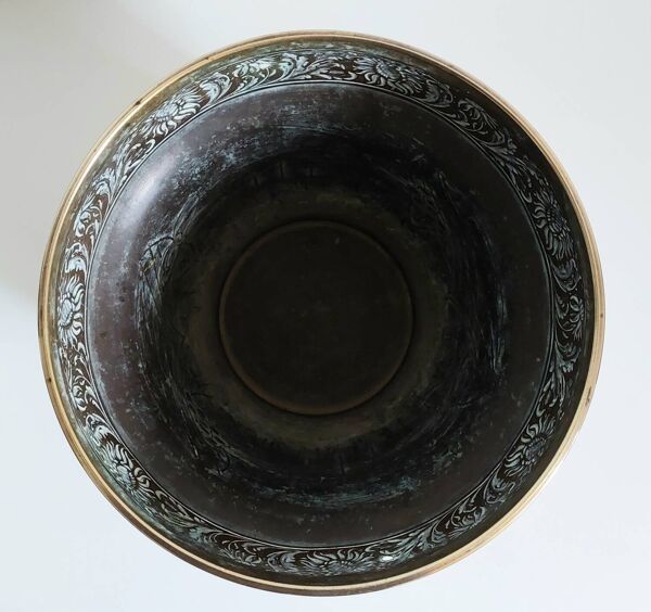 Cache pot ancien laiton