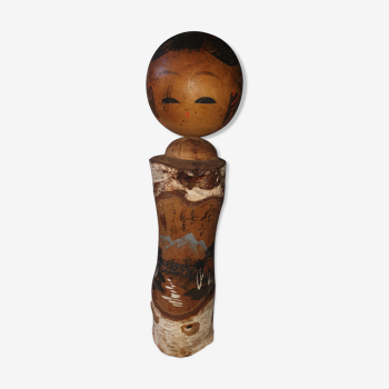 Poupée kokeshi traditionnelle