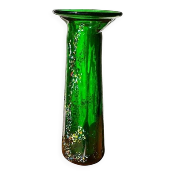 Vase en verre d'art vert libre de forme vintage moderne Budveszel Gyula Hongrie années 1990