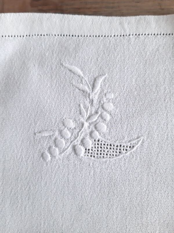 Embroidered tablecloth and 12 towels