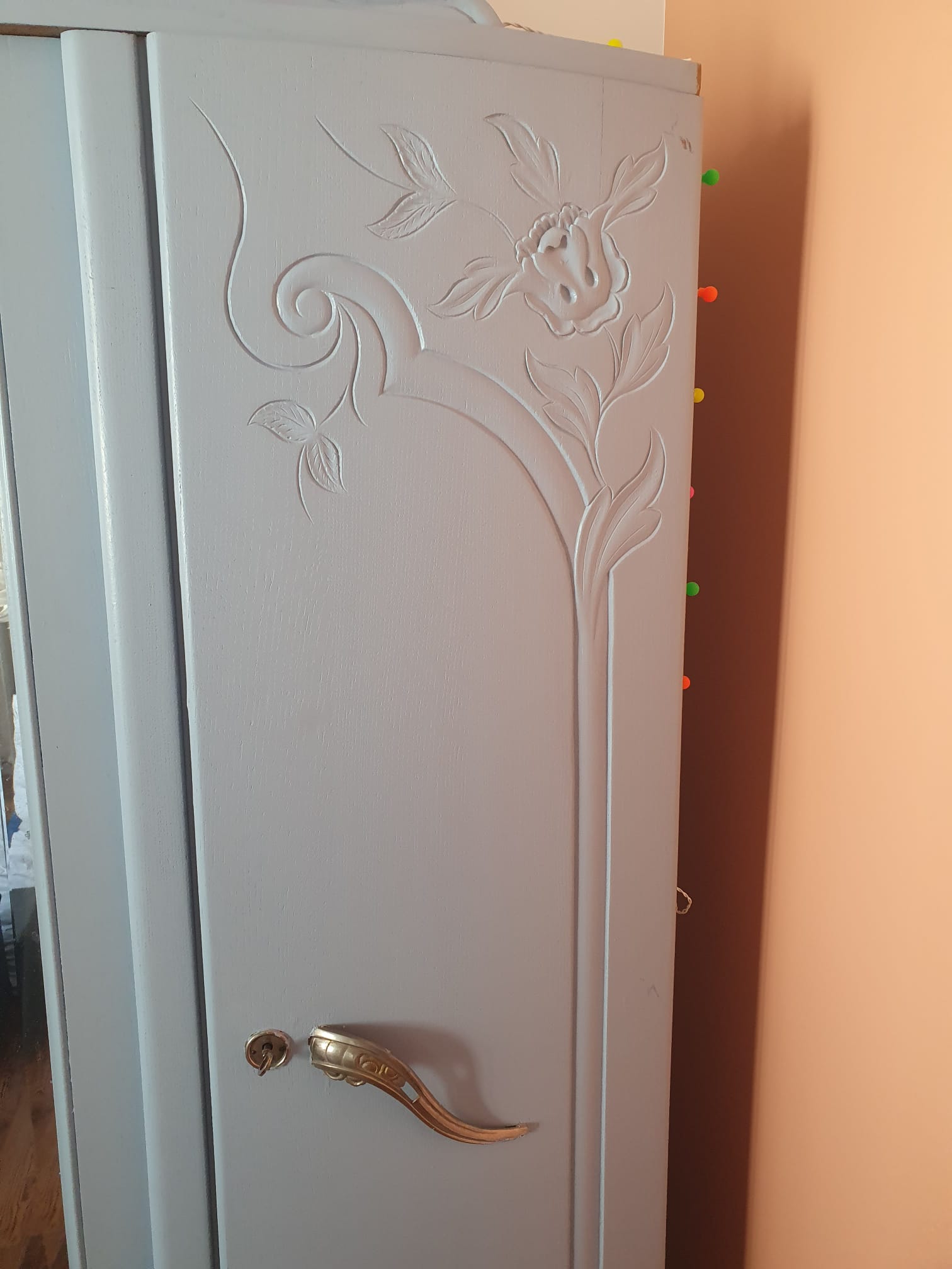 3-door cabinet 1950 solid hemp painted